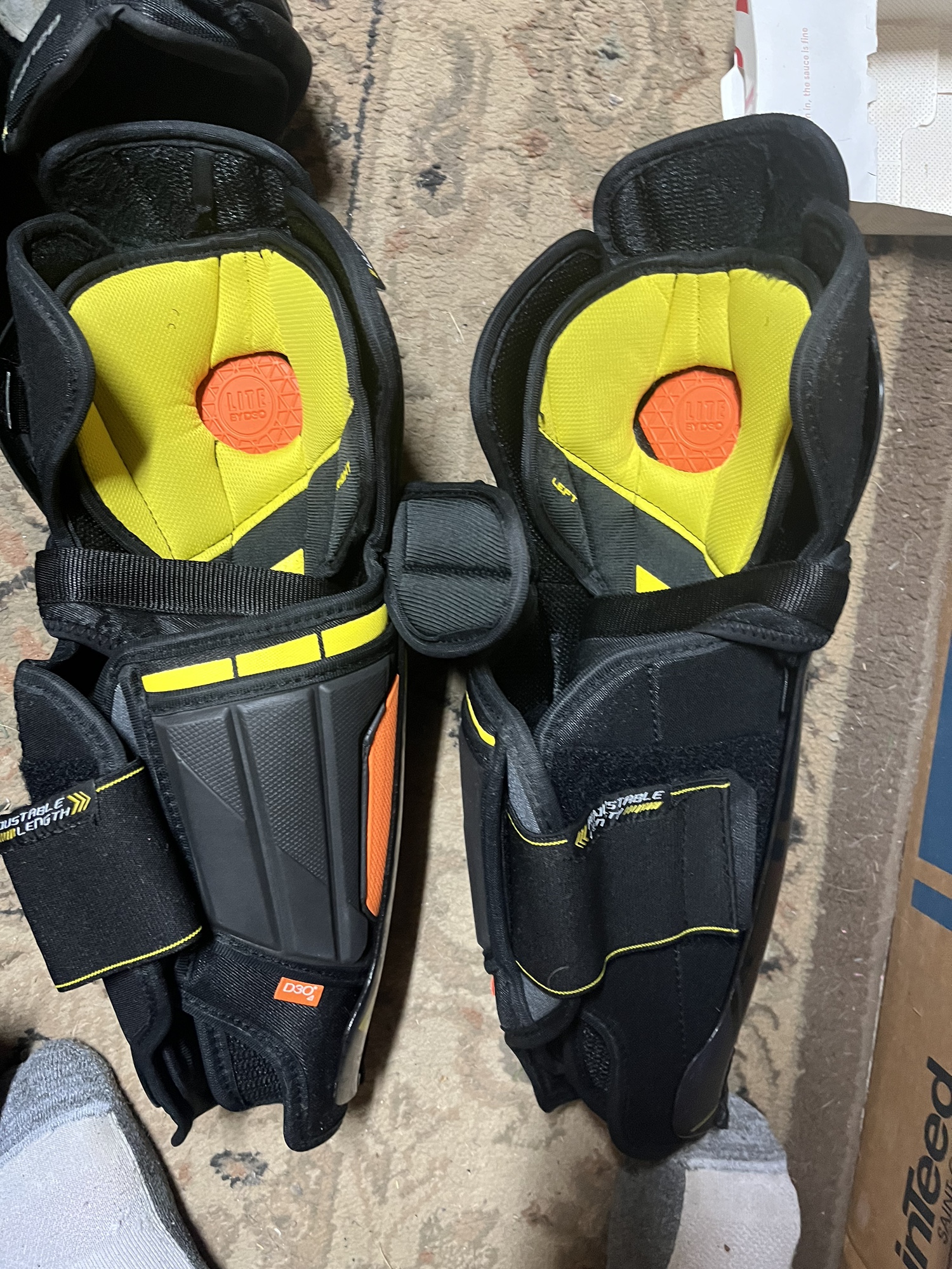 CCM Tacks 9080 Shin Pads SidelineSwap