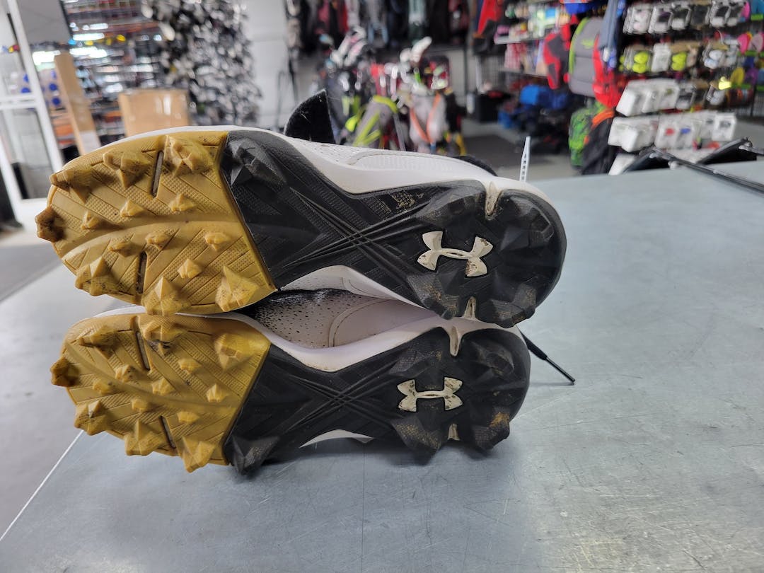 Used Under Armour Bh Bb Cleats Junior 03 Baseball And Softball Cleats