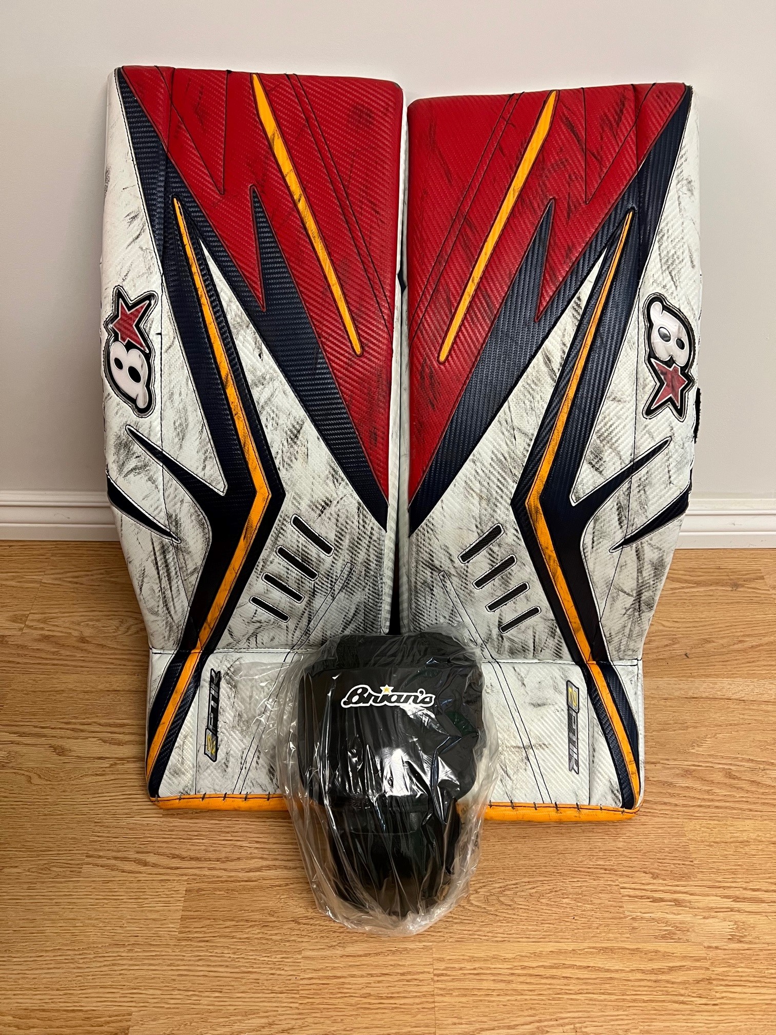 Used 31" +1" Custom Brian's OPTiK 2 Goalie Leg Pads and Knee Pads