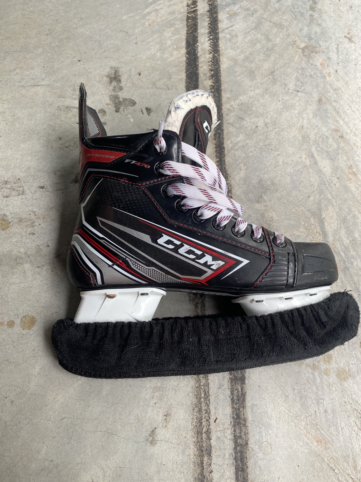 CCM Jetspeed FT470 Ice Hockey Skates SidelineSwap