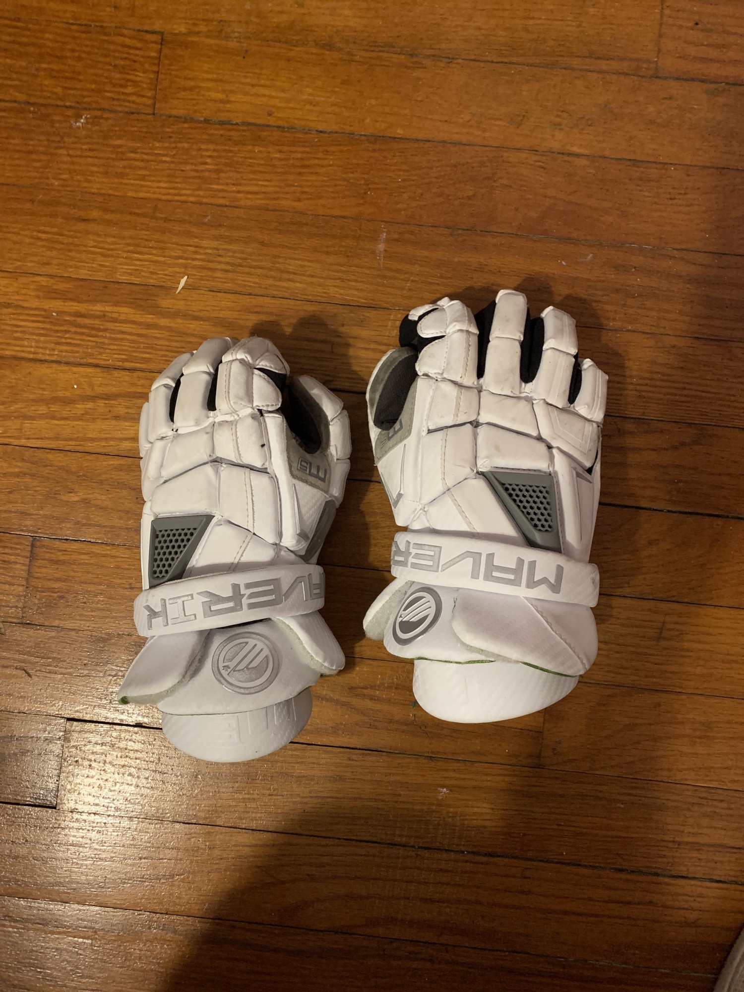 Maverik M5 Used Lacrosse Gloves SidelineSwap