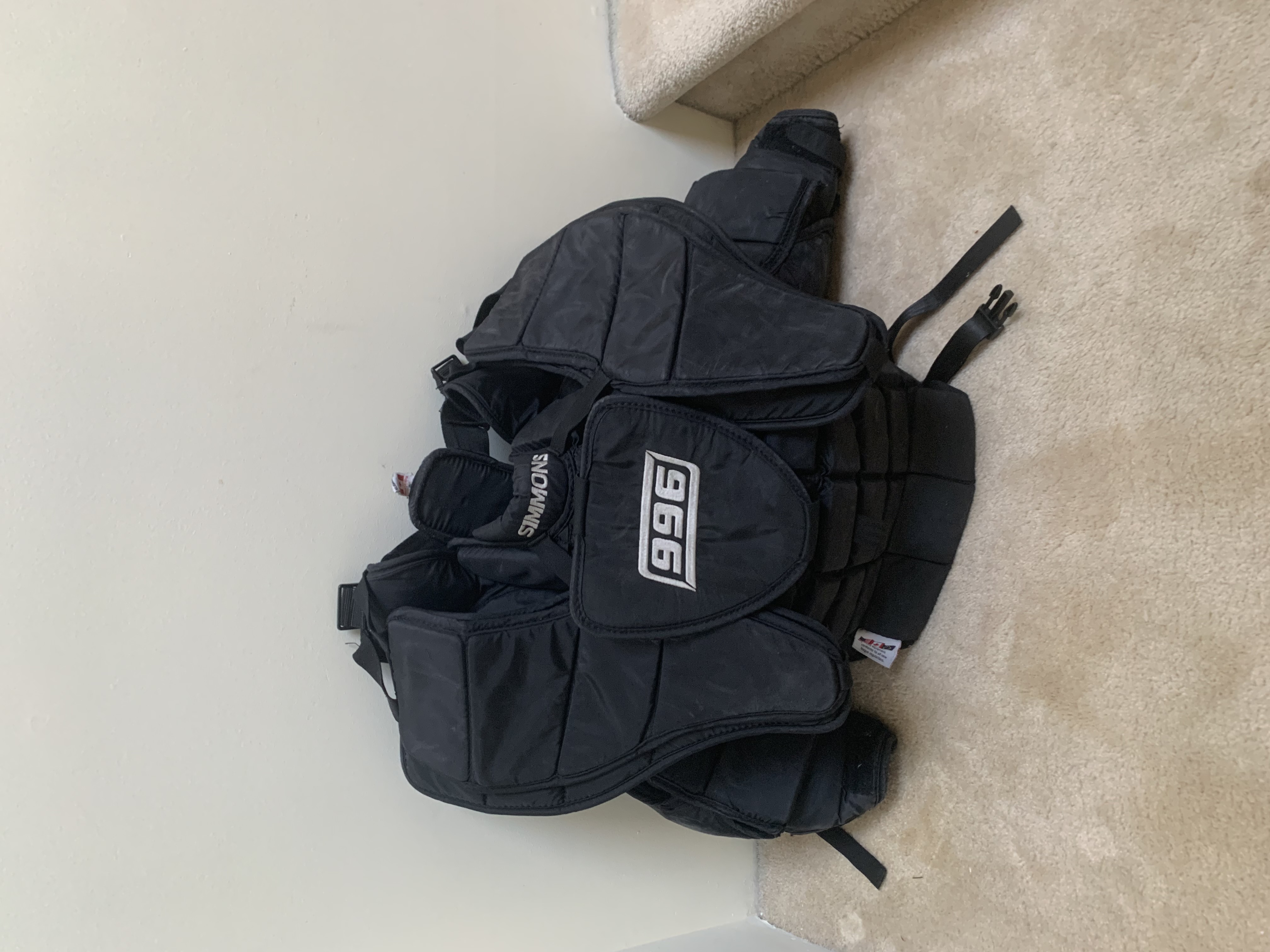 Used Medium Simmons 996 Goalie Chest Protector SidelineSwap