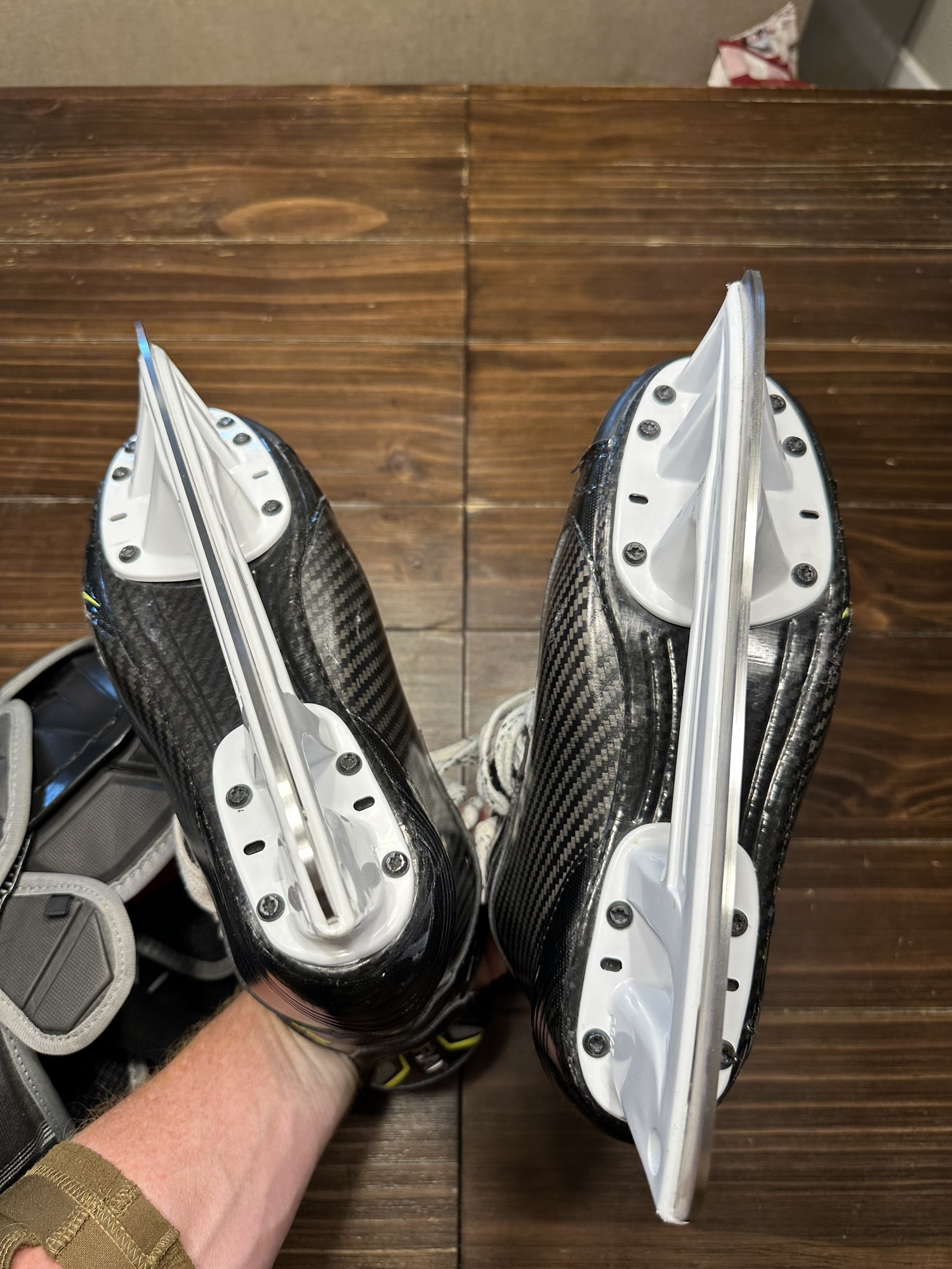 Used Graf Regular Width Size 9 PeakSpeed PK5900 Hockey Skates