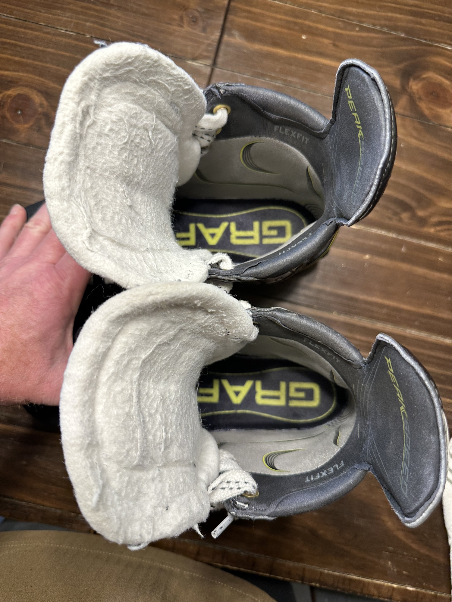 Used Graf Regular Width Size 9 PeakSpeed PK5900 Hockey Skates