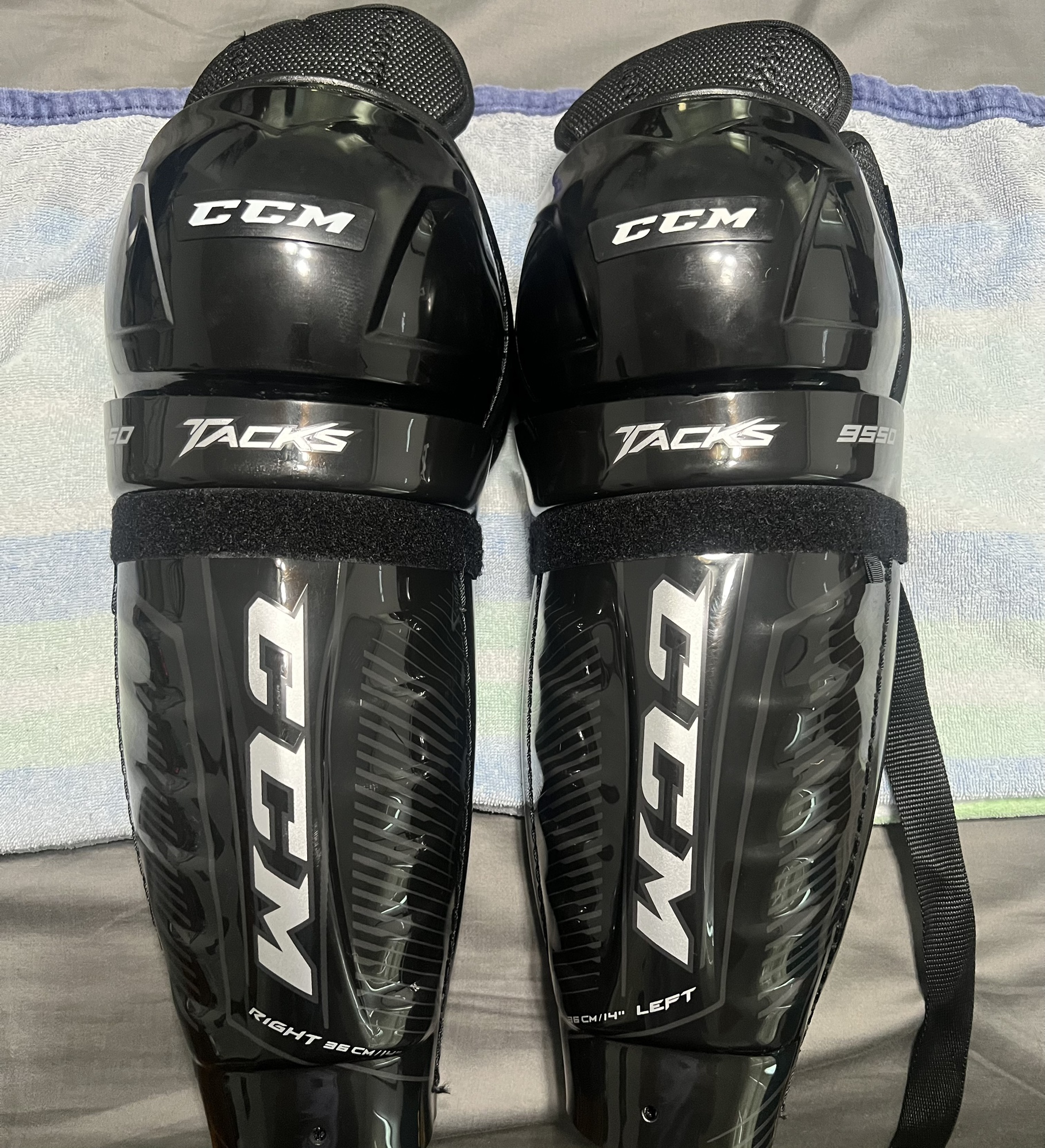 CCM Tacks 9550 Shin Pads SidelineSwap
