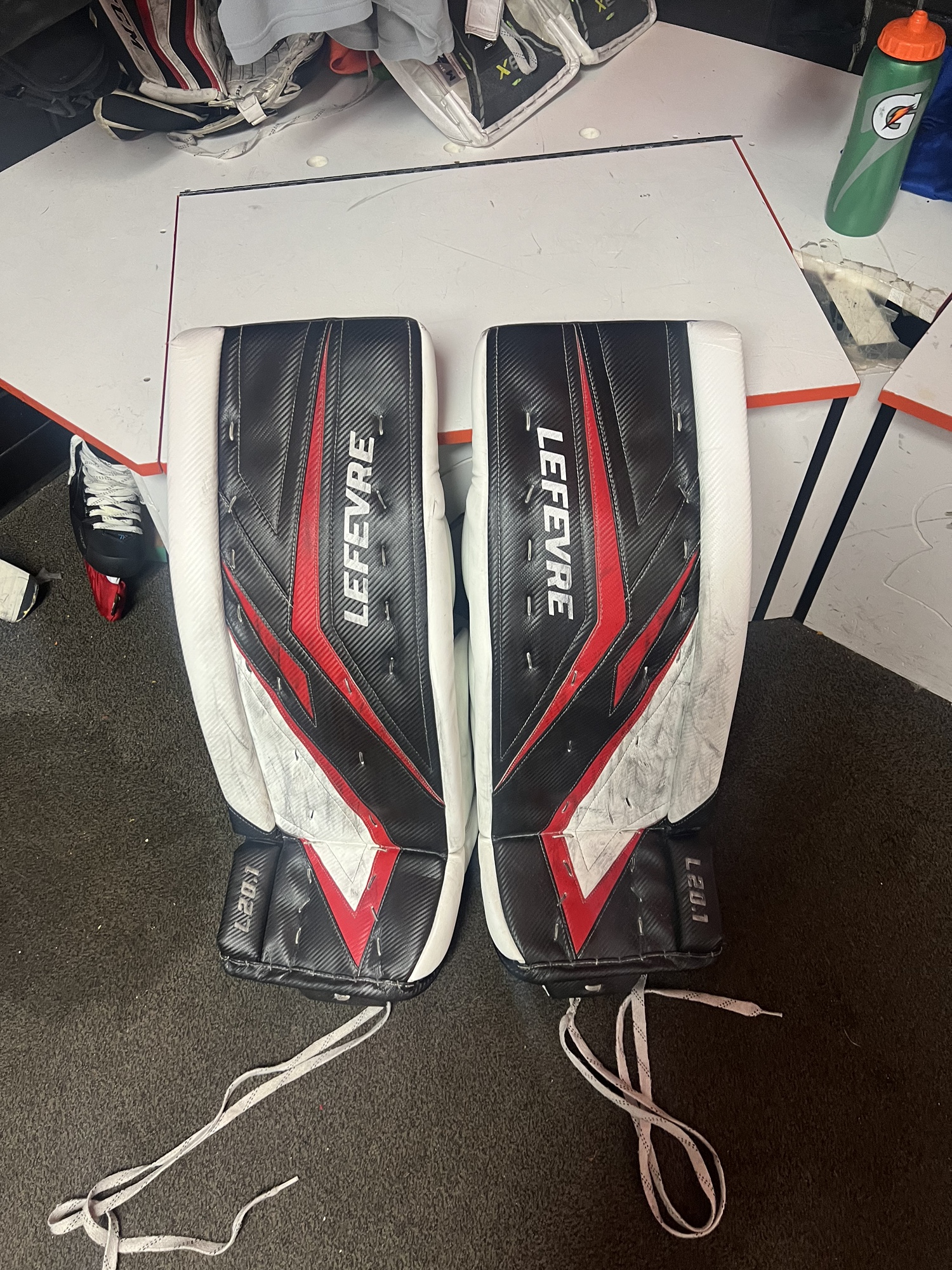 True/Lefevre Goalie Full Set 32+2 SidelineSwap