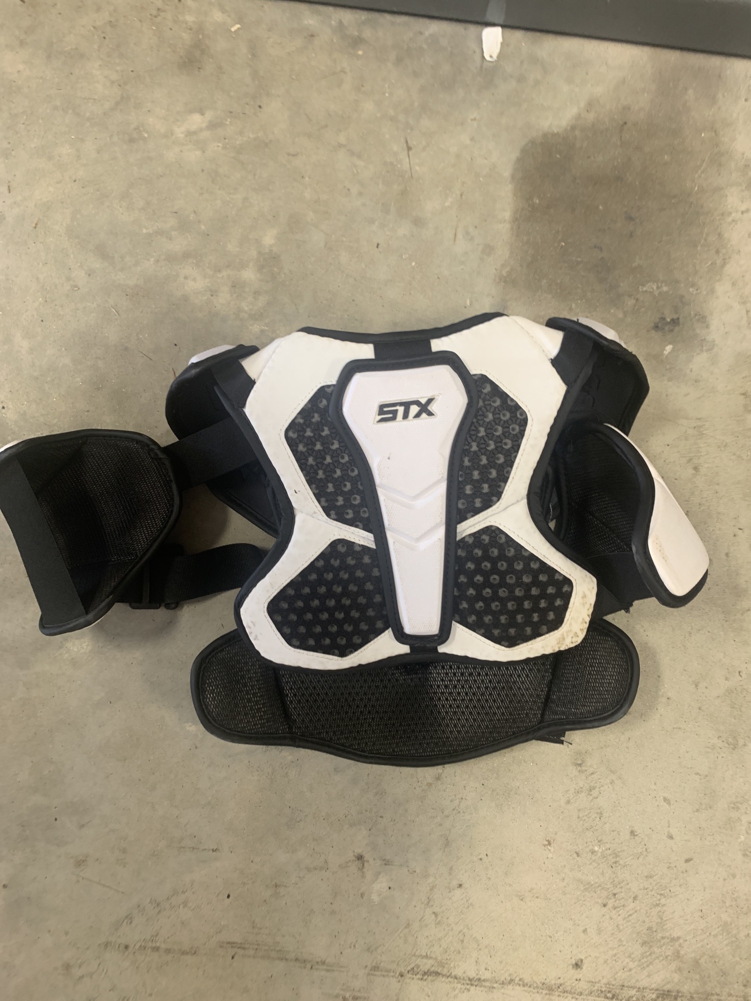 Used Medium STX Cell V Shoulder Pads SidelineSwap