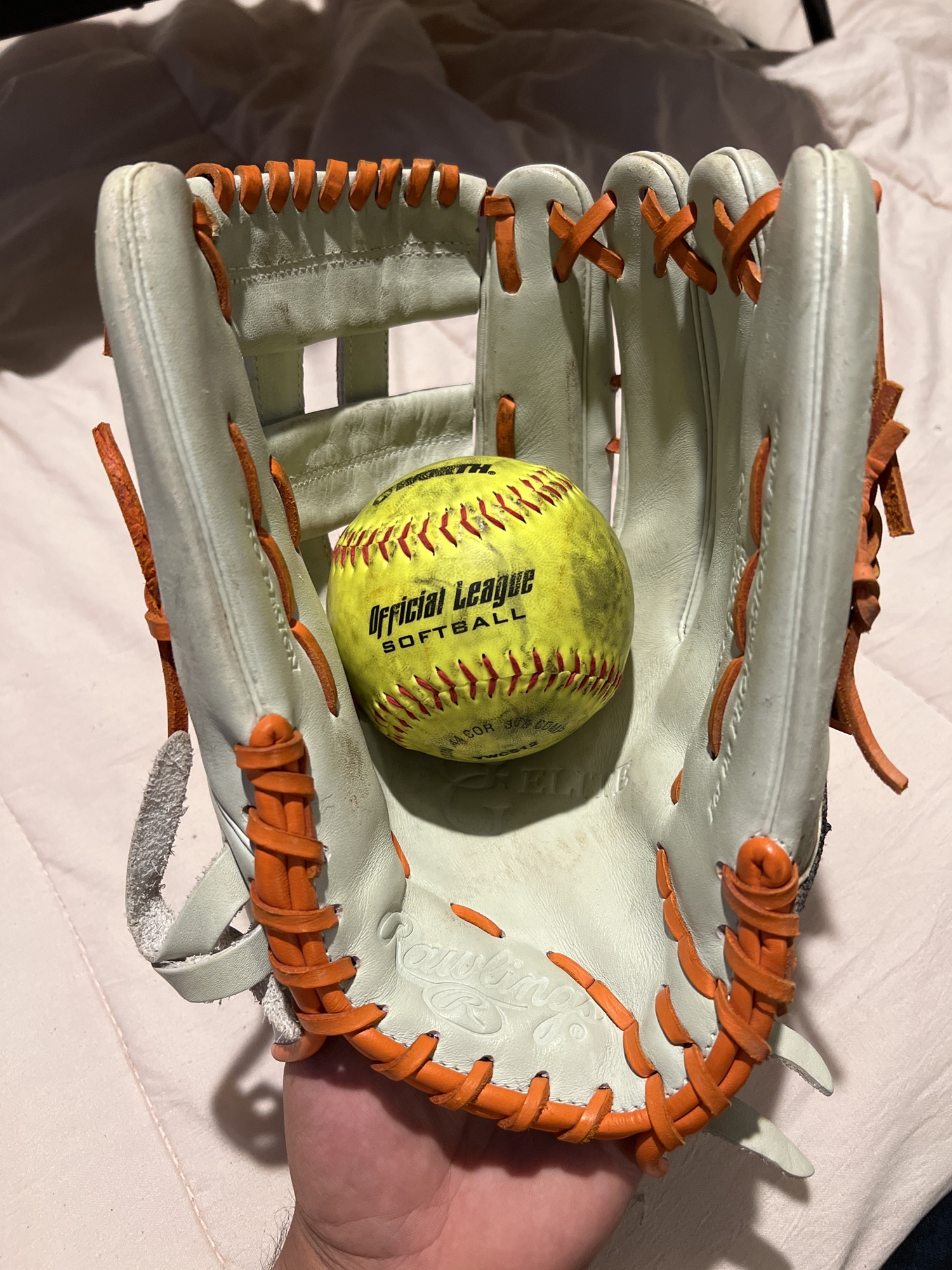 LIKE NEW Rawlings Outfield 13" Gg elite Softball Glove SidelineSwap
