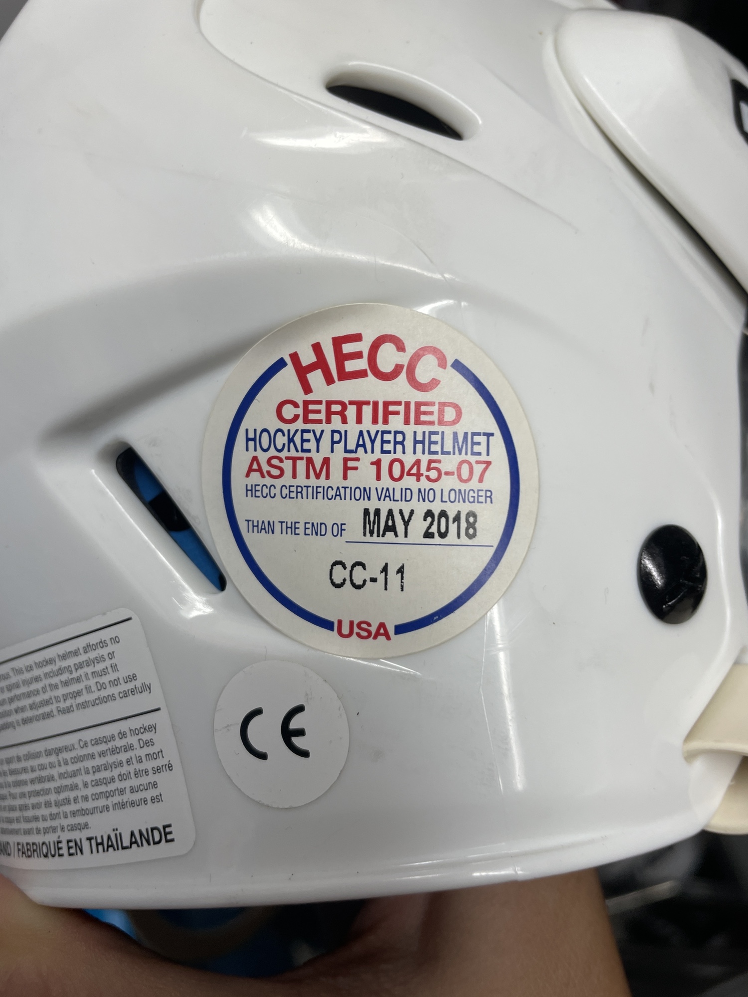 New Expired XS Bauer White 5100 Helmet HECC Expiration 05/2018