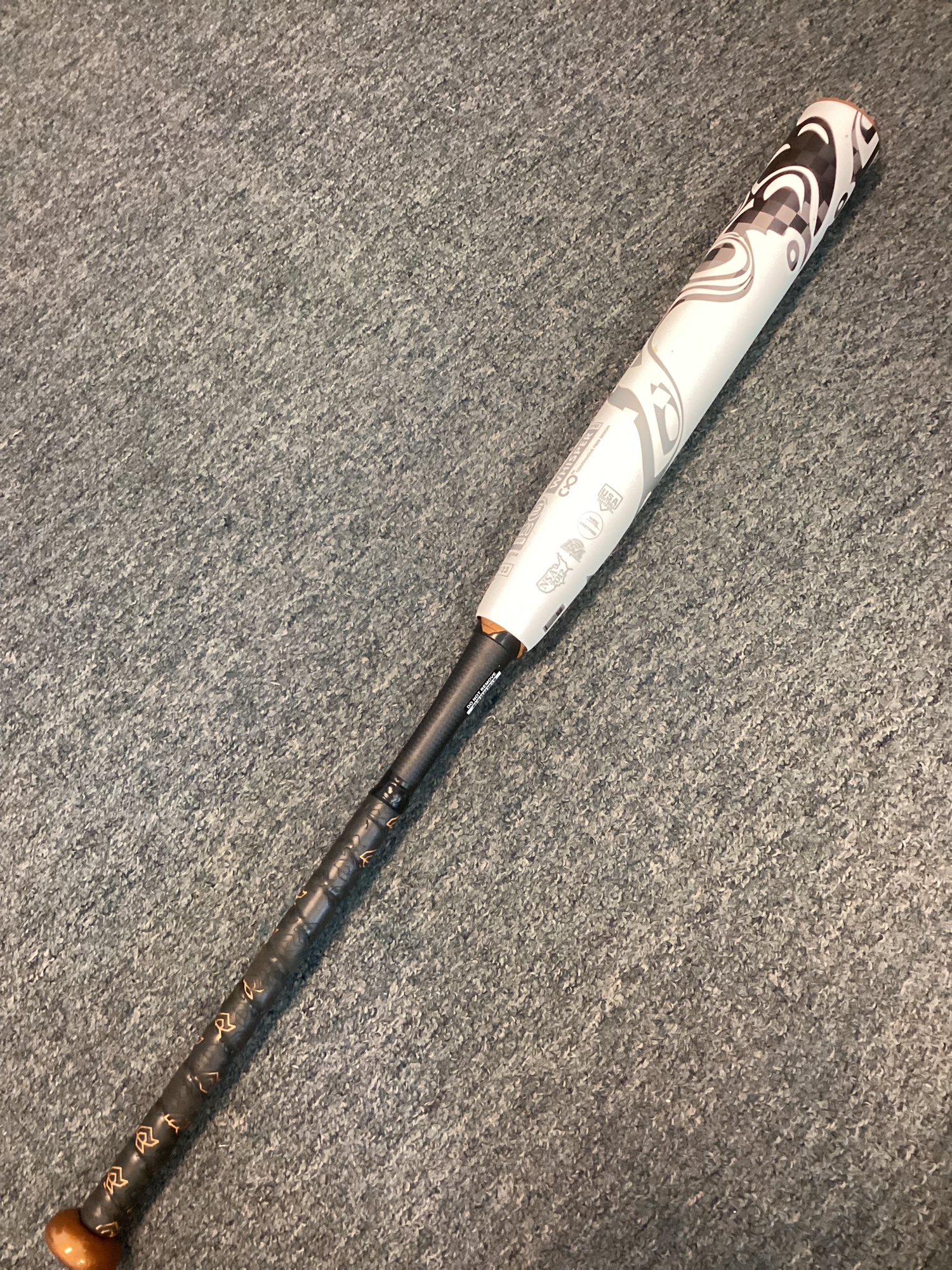 2023 DeMarini Whisper (10) 23 oz 33" Fastpitch Softball Bat SidelineSwap