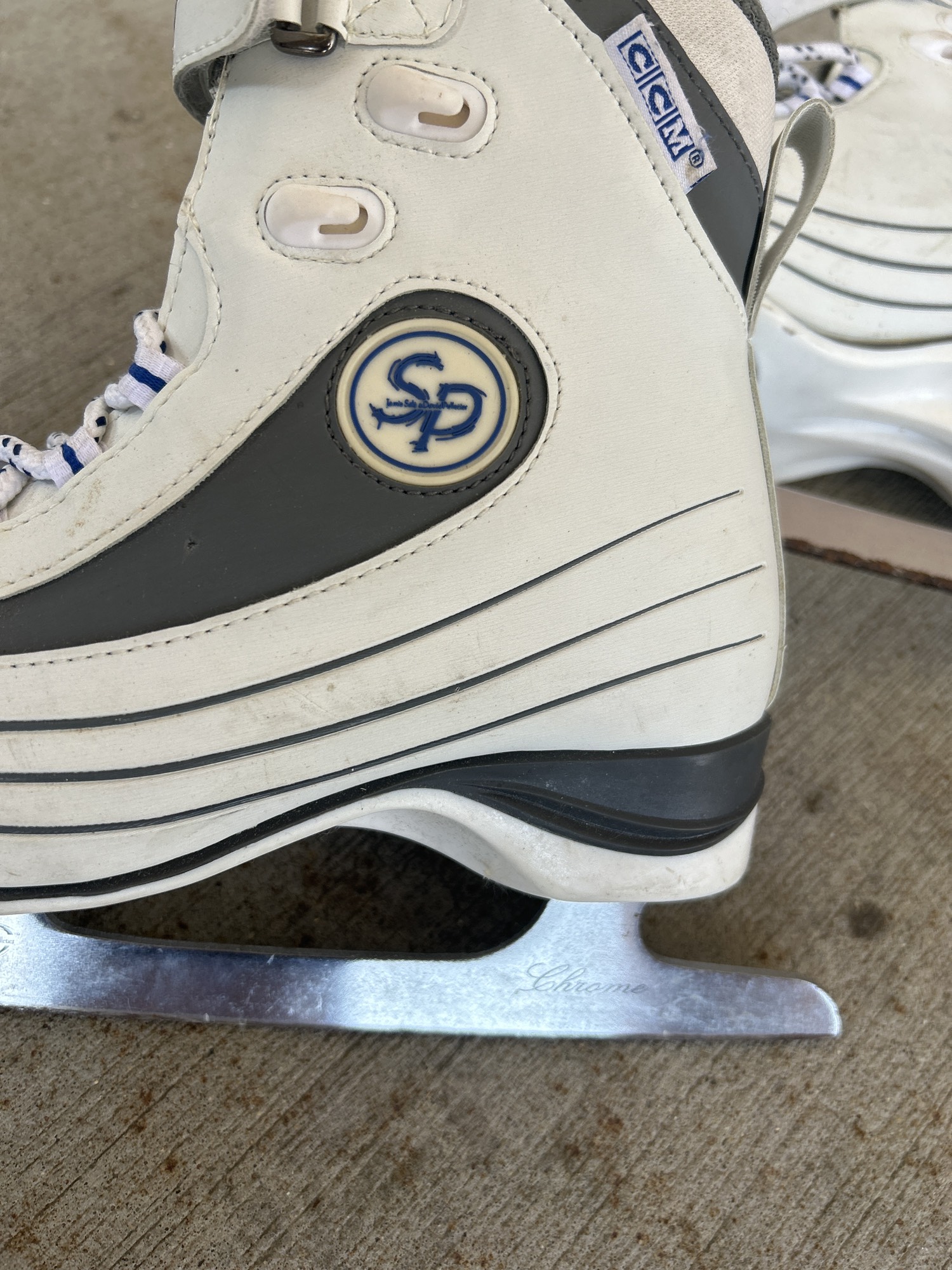 Used CCM Figure Skates 5.0 SidelineSwap