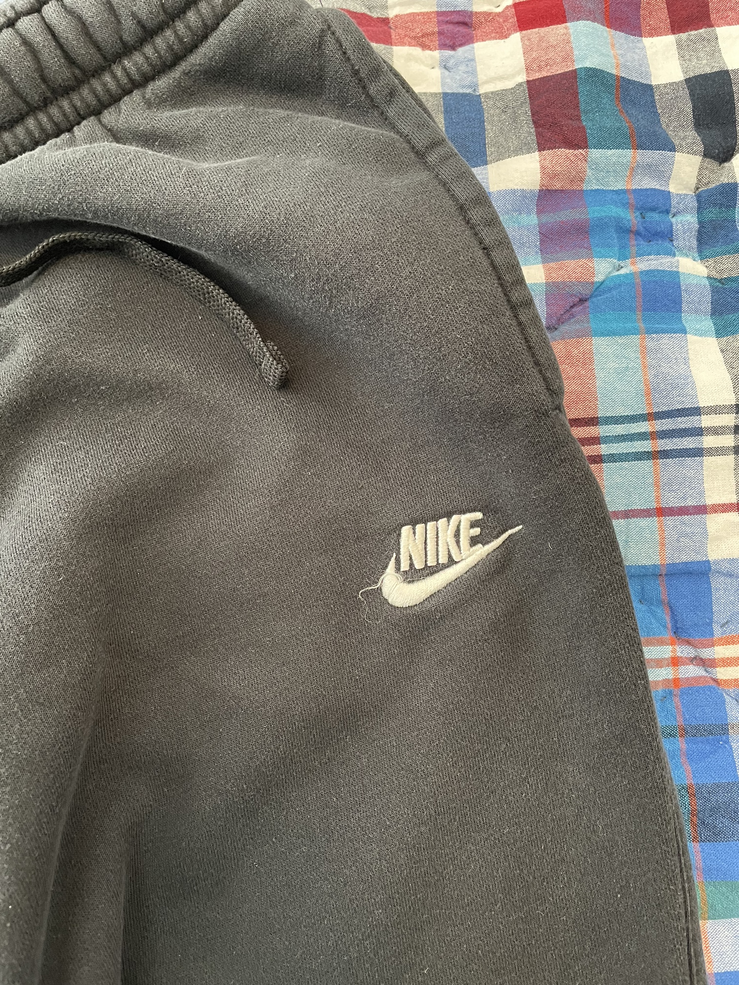 black nike cuffed sweatpants