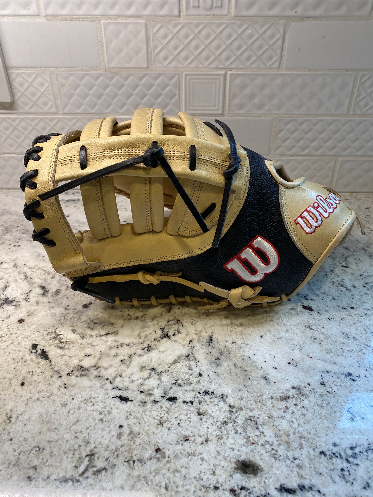 First Base 12.25" A2000 Baseball Glove SidelineSwap