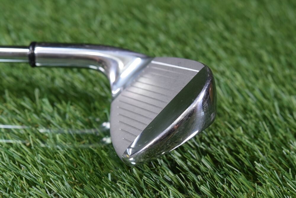 MENS STRATA ULTIMATE PITCHING WEDGE / STRATA WEDGE FLEX STEEL SHAFT