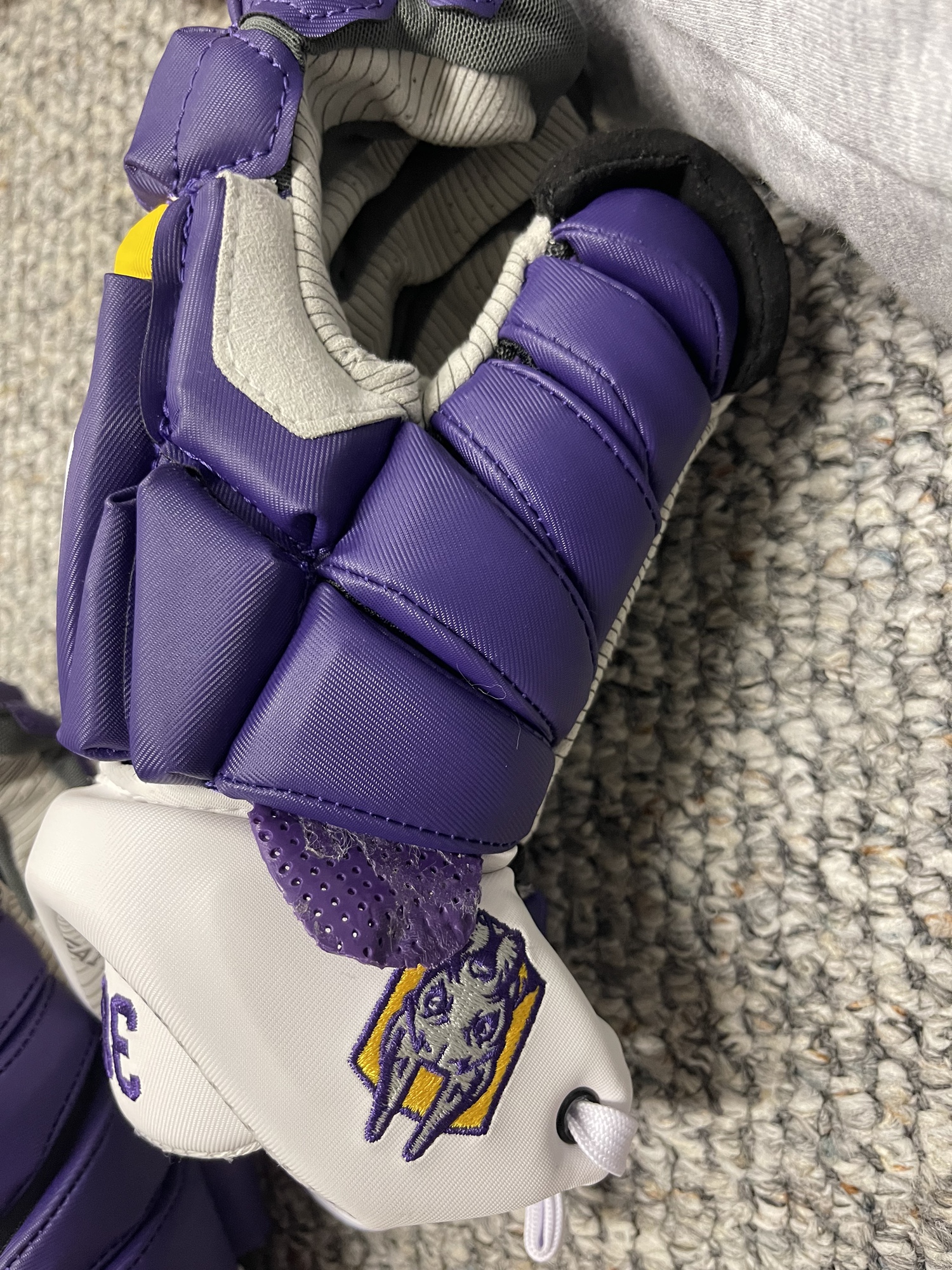 Ualbany Team Issued Goalie Gait Large Lacrosse Gloves SidelineSwap