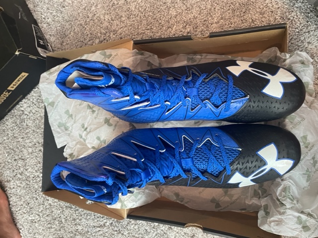 size 14 men's cleats