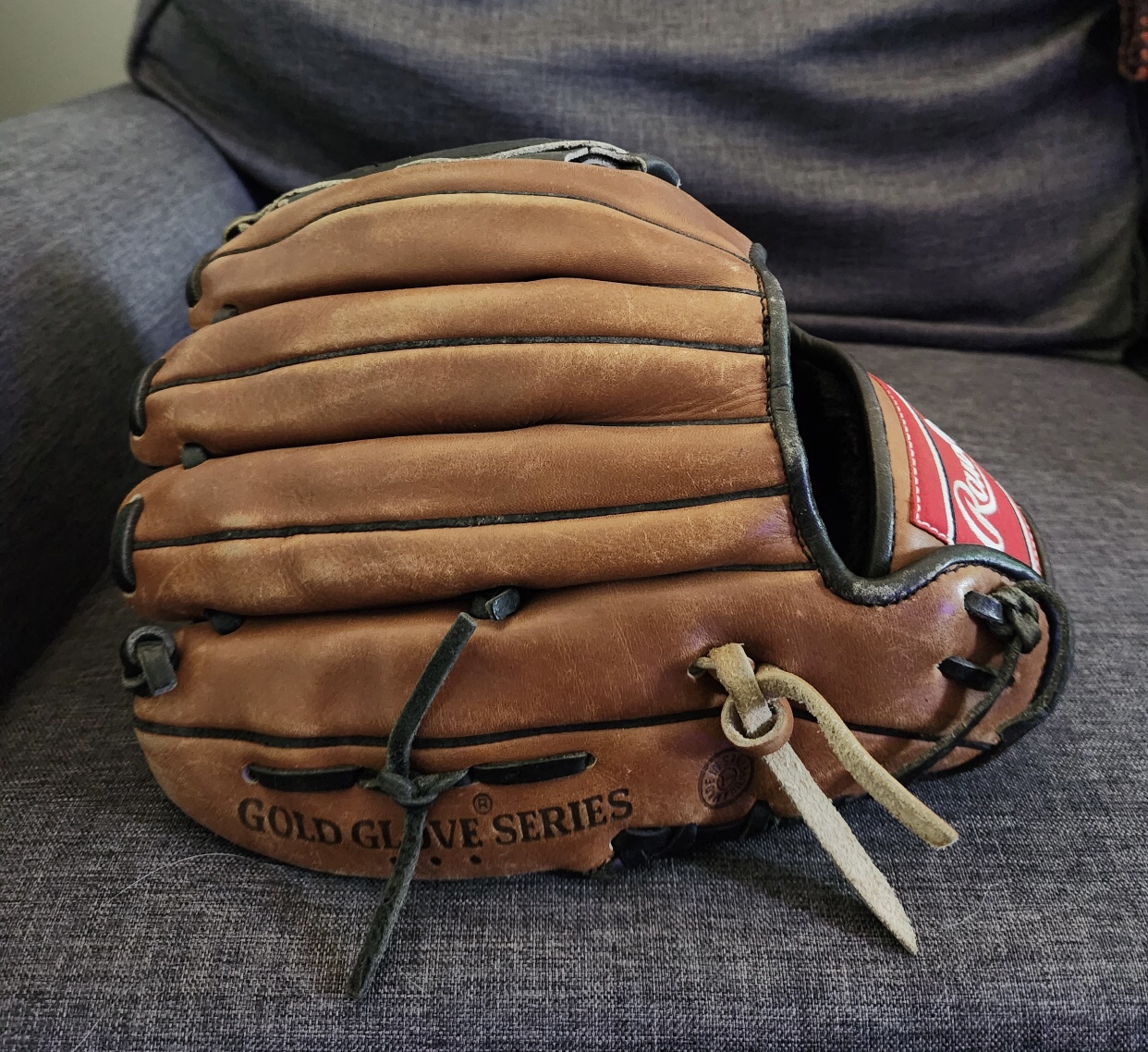 Rawlings Gold Glove Baseball Glove 11.5" SidelineSwap