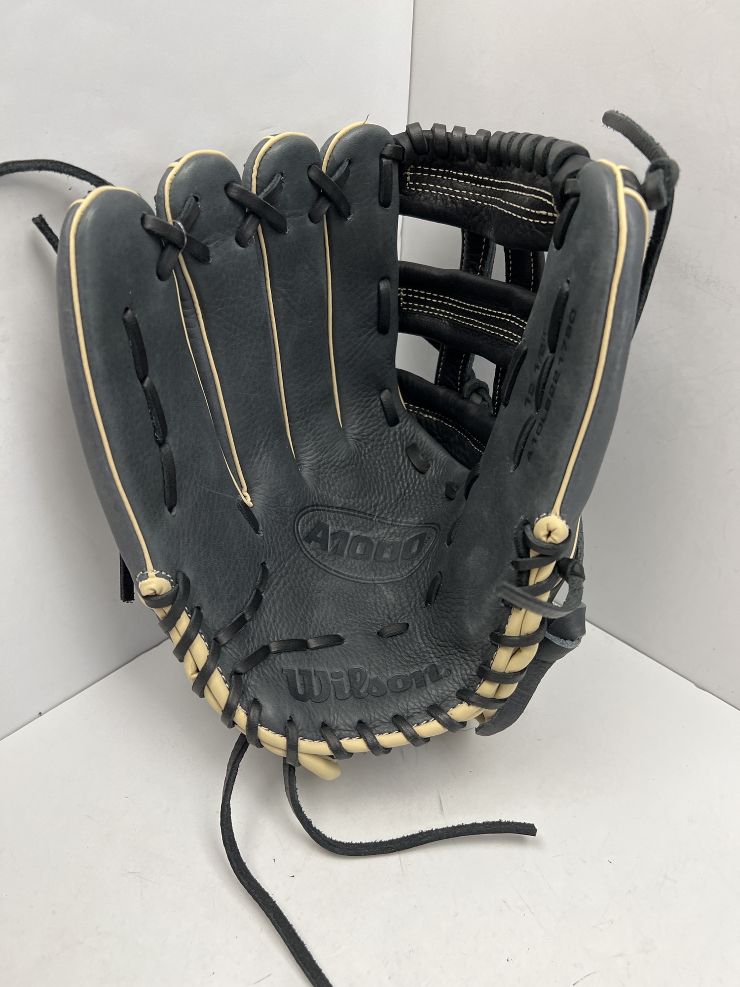 Wilson A1000 New 12.5” Left Hand Throw Baseball Glove SidelineSwap