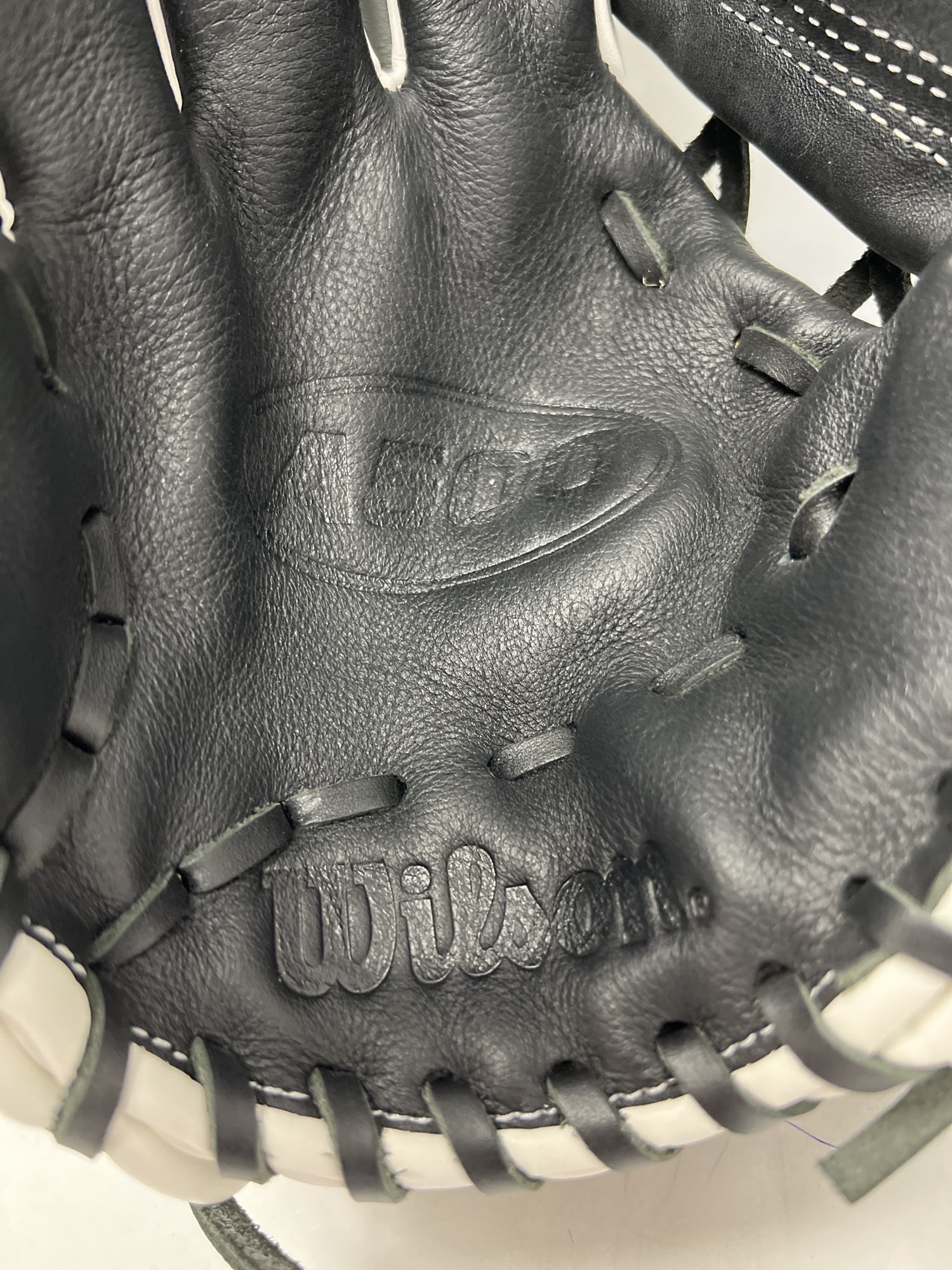 Wilson A500 11” Left Hand Throw Baseball Glove SidelineSwap