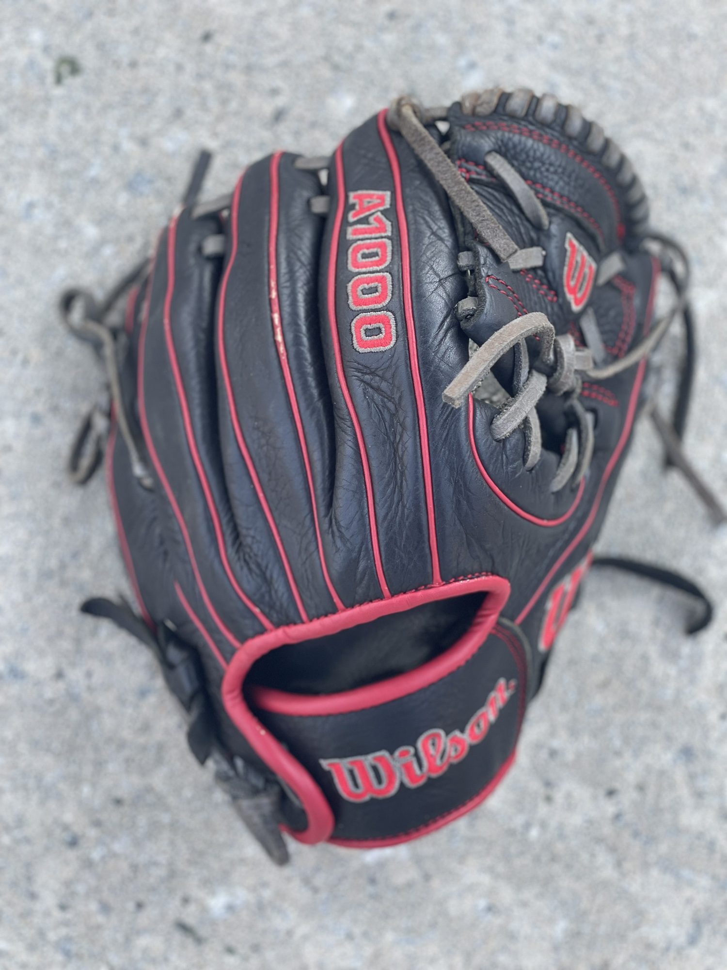 2022 Infield 11" A1000 Baseball Glove SidelineSwap