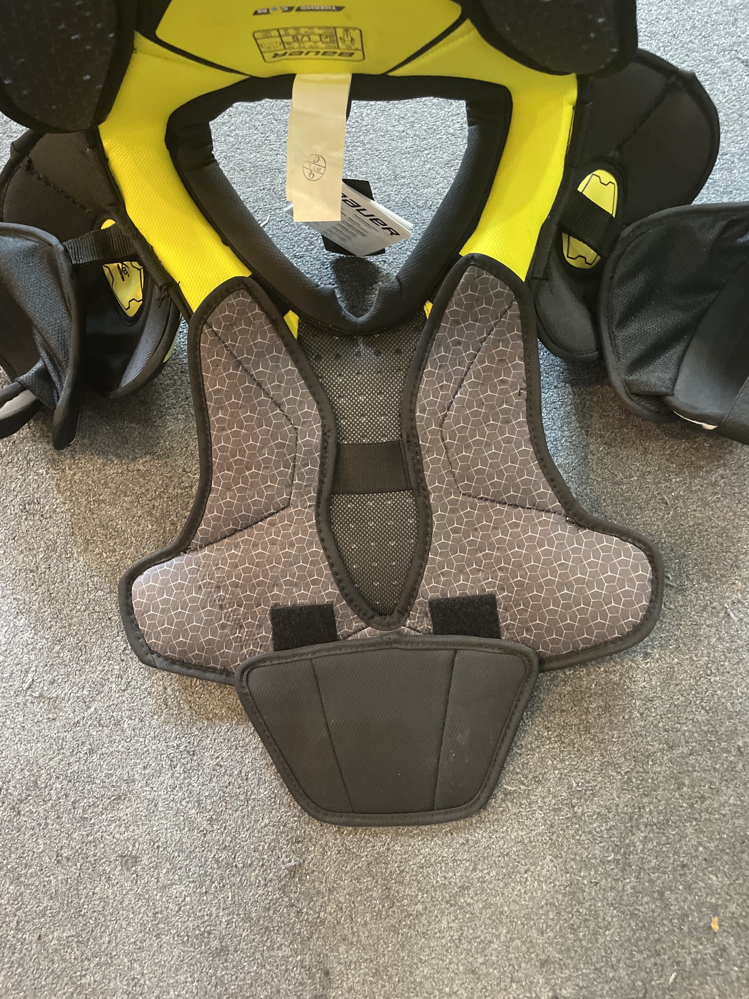 New Large Bauer Supreme 2S Pro Shoulder Pads SidelineSwap