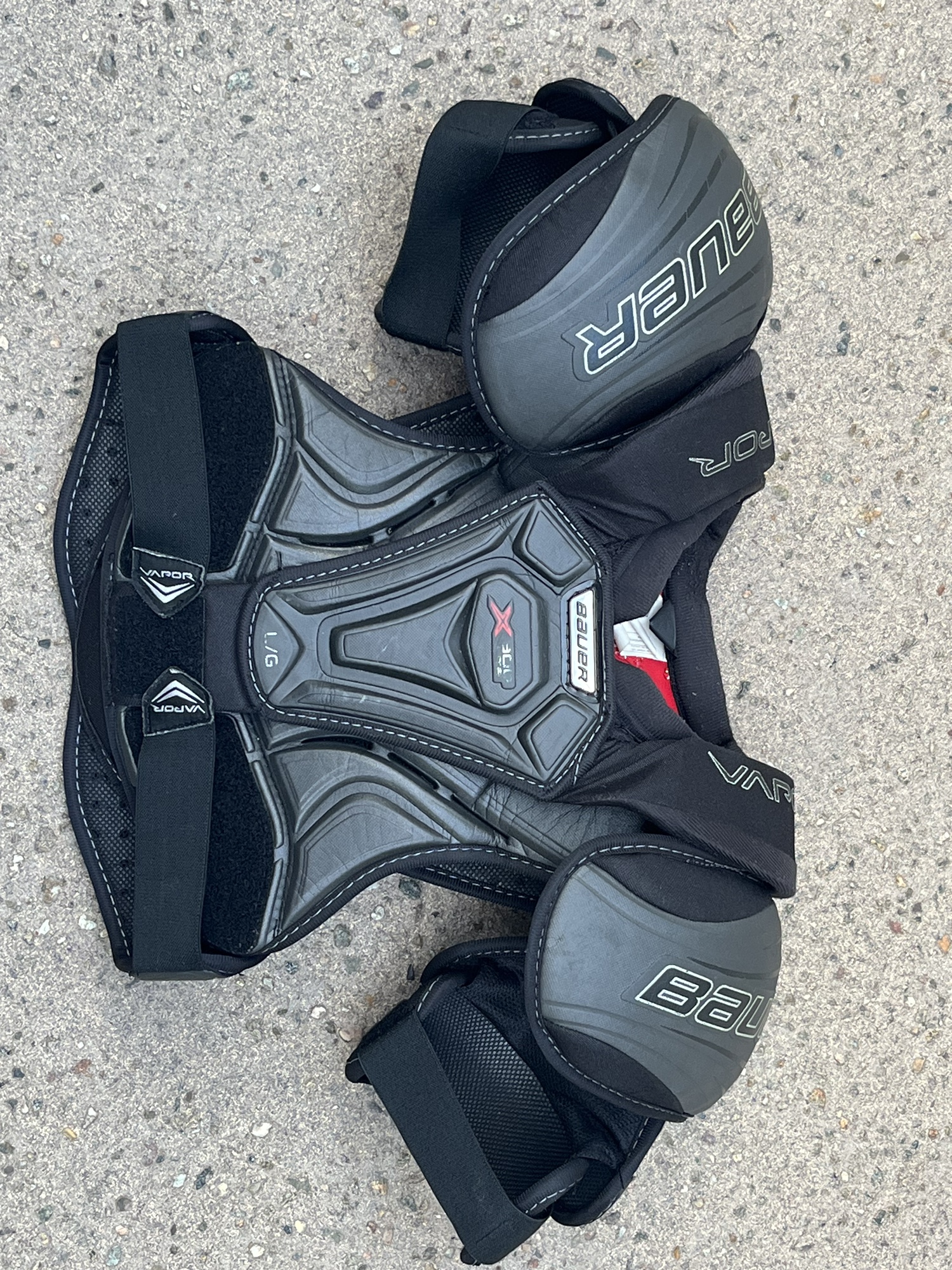 Used Large Bauer Vapor X900 Shoulder Pads SidelineSwap