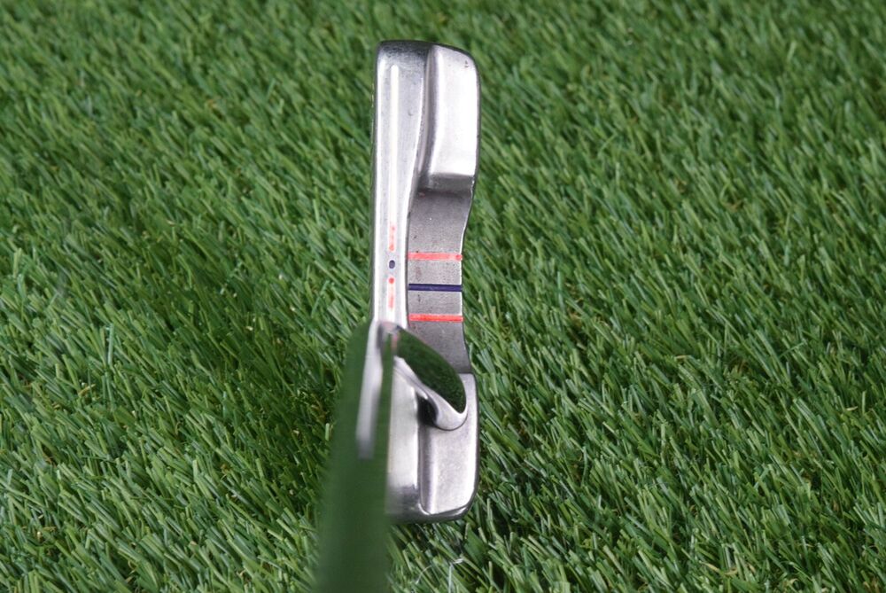 CLEVELAND GOLF VAS 5 35” BLADE PUTTER W/ NEVERBEND GRIP SidelineSwap