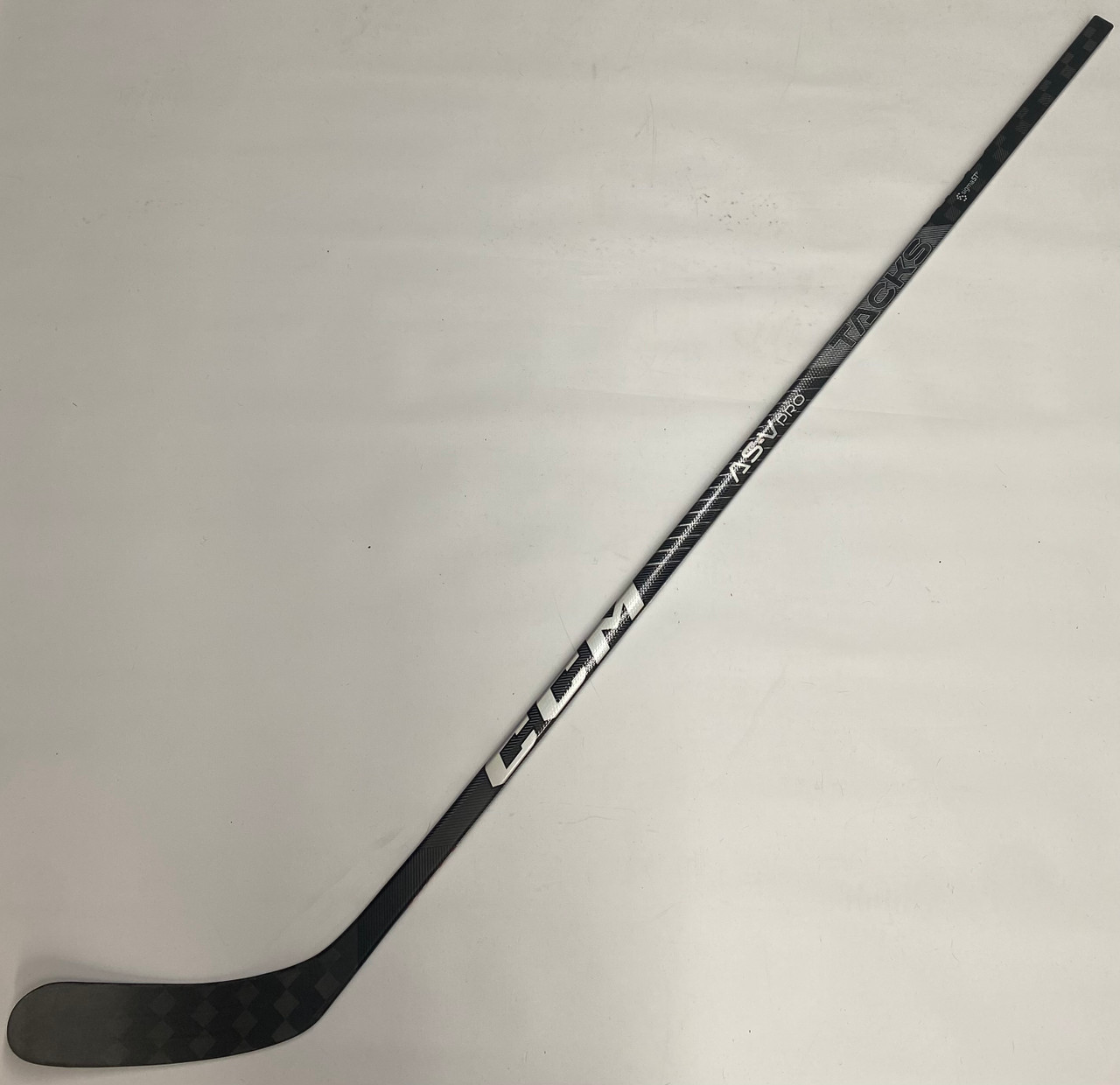 CCM TACKS ASV PRO RH PRO STOCK STICK GRIP 85 FLEX P71 BARZAL ISLANDERS