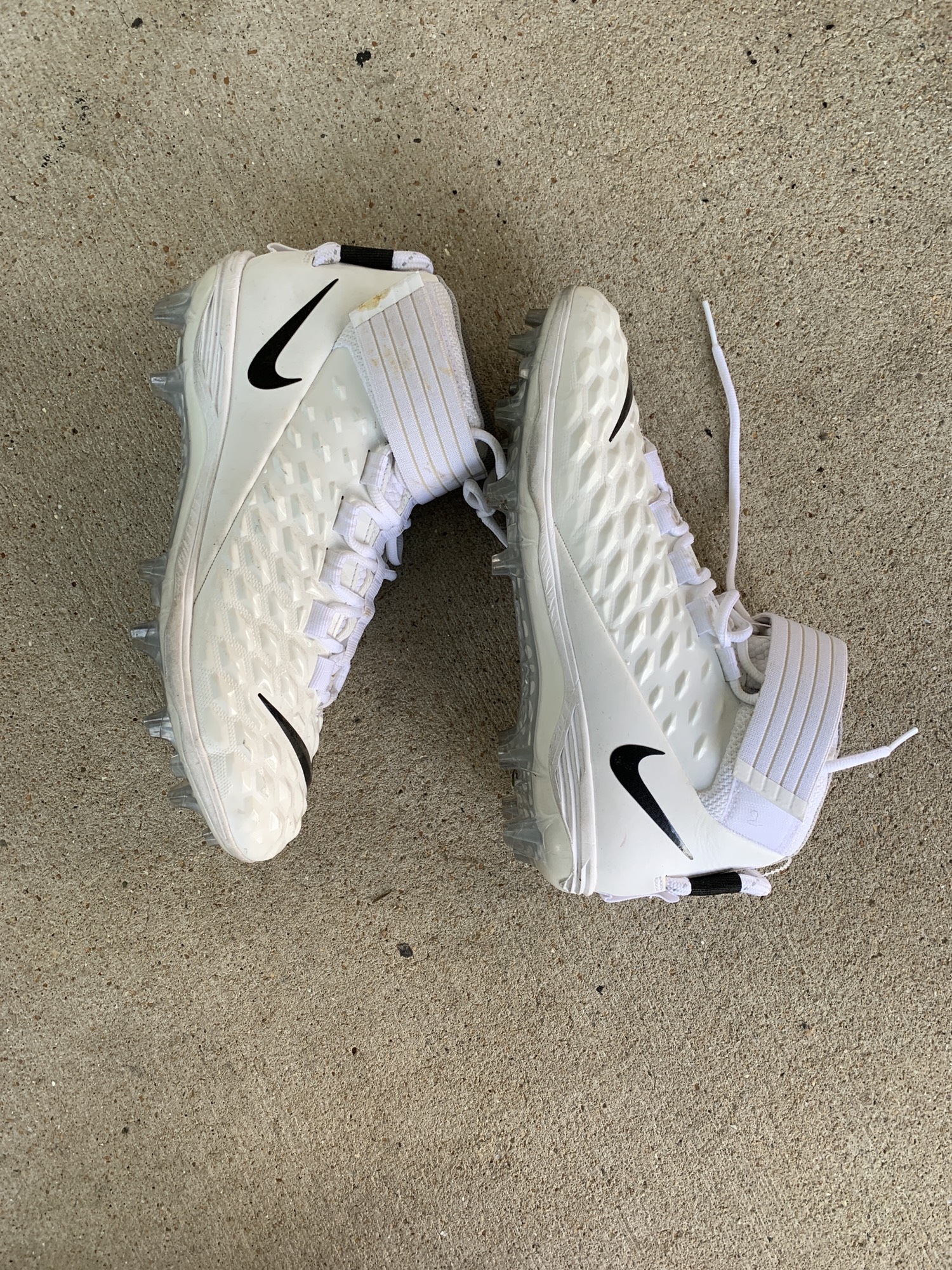 molded nike football cleats