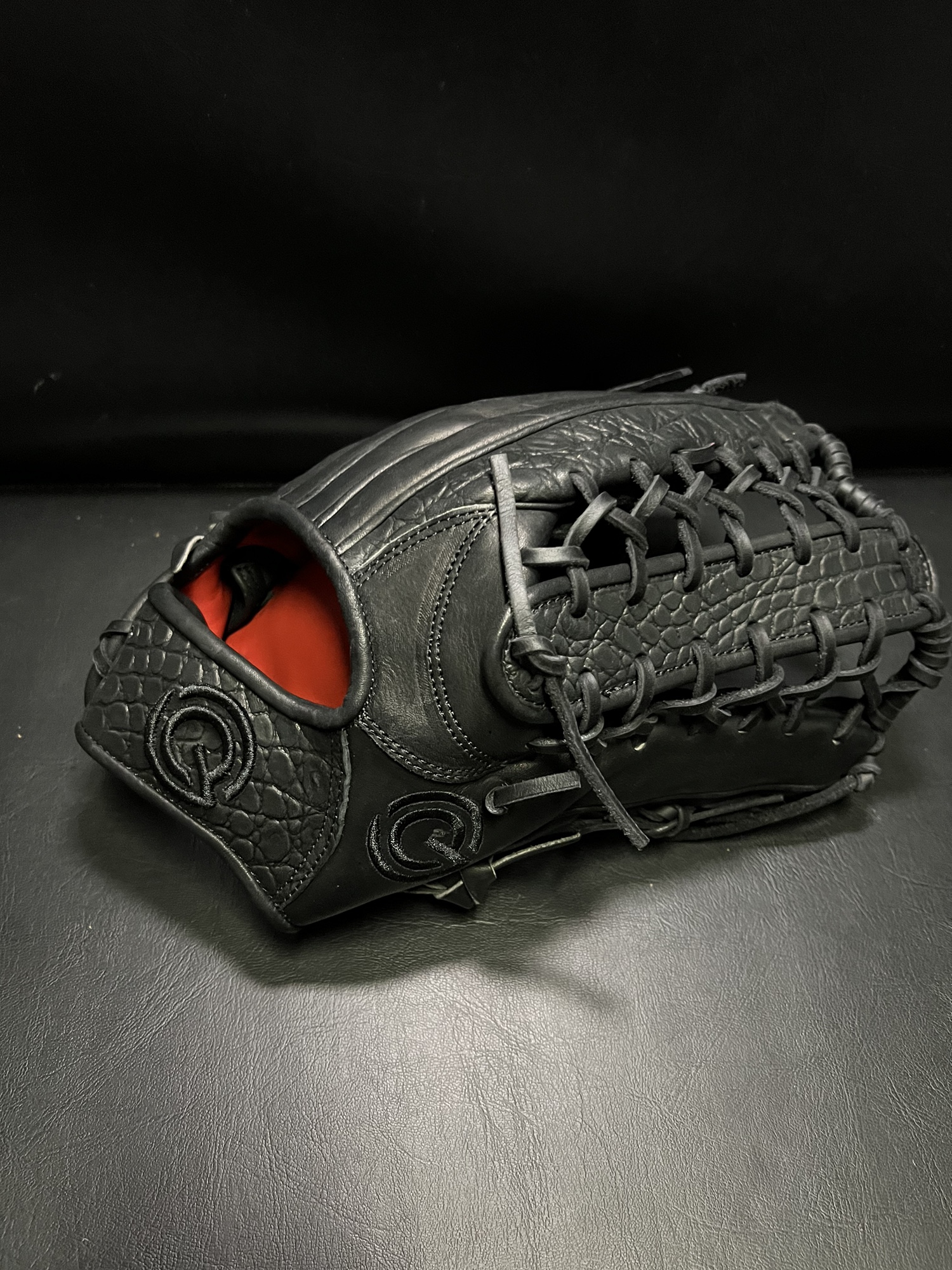 Q Baseball Glove Blackout Model SidelineSwap