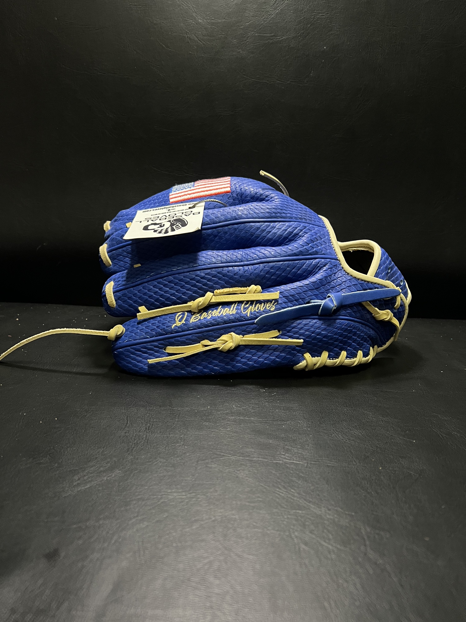 Q Baseball Glove SidelineSwap
