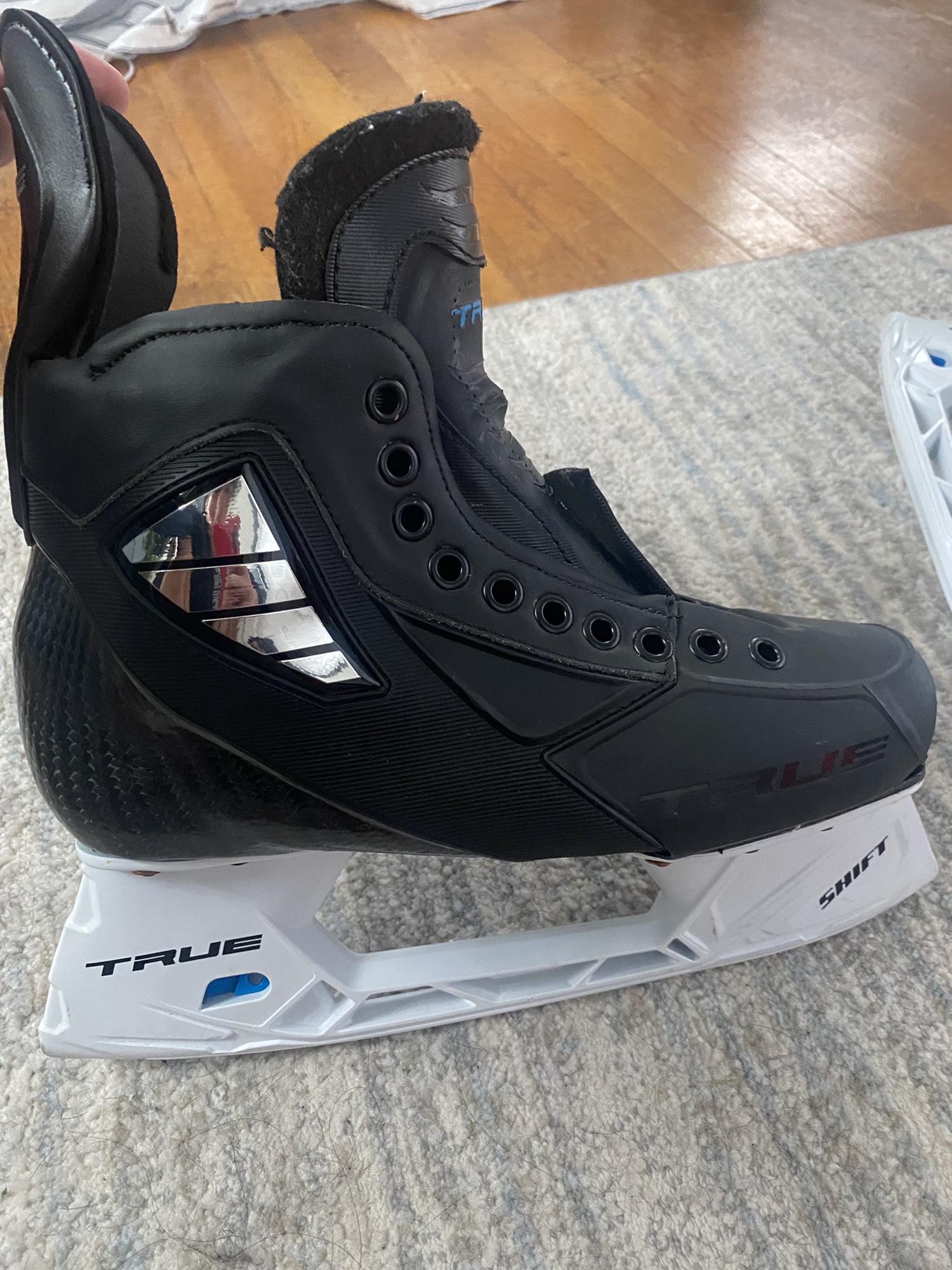 Used True Regular Width Pro Stock Size 8.5 Pro Custom Hockey Skates