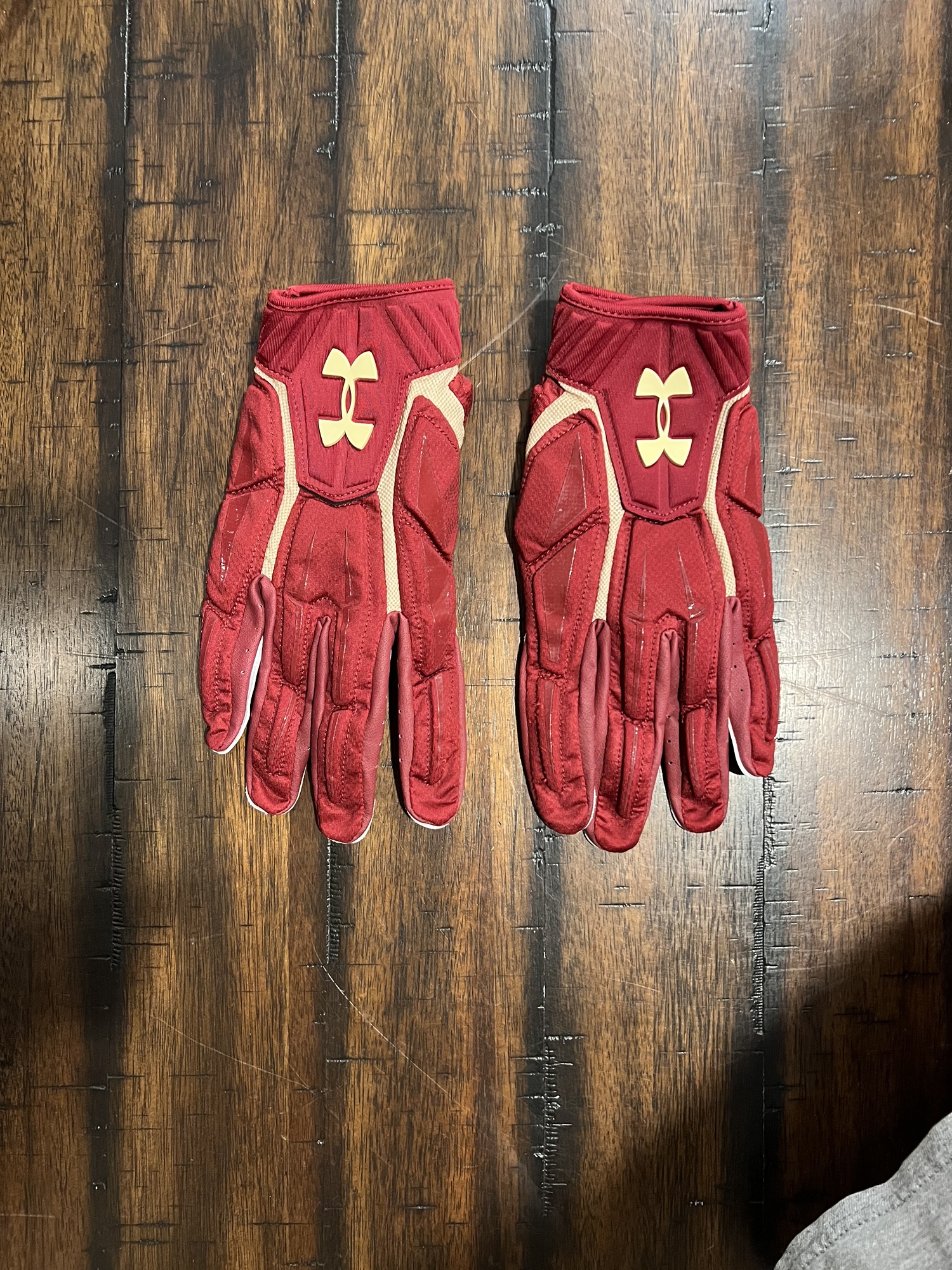 Boston College Game-Worn XXL Under Armour Gloves