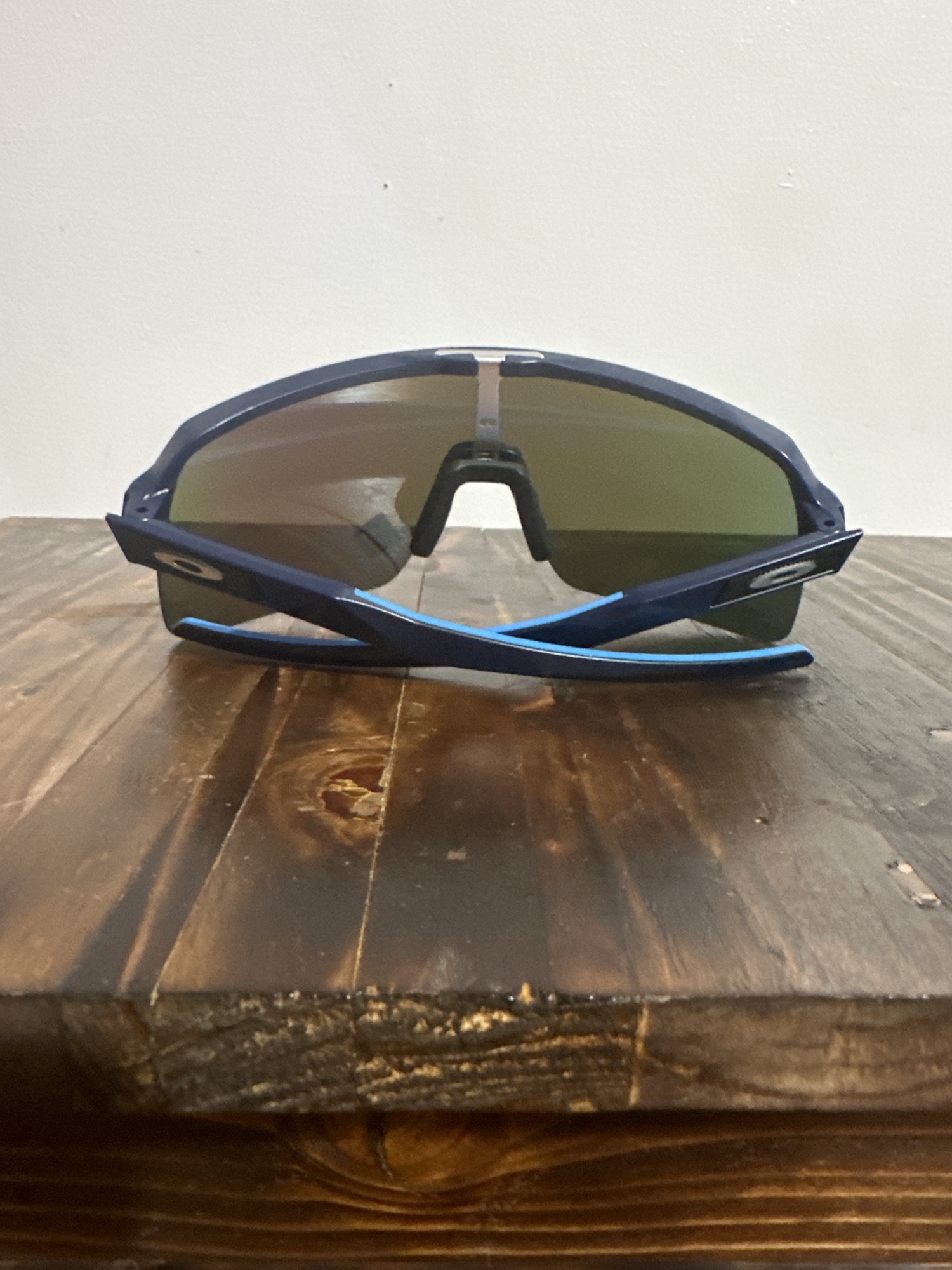 Brand New Oakley Sutro Sunglasses Navy Frame Blue Lens SidelineSwap