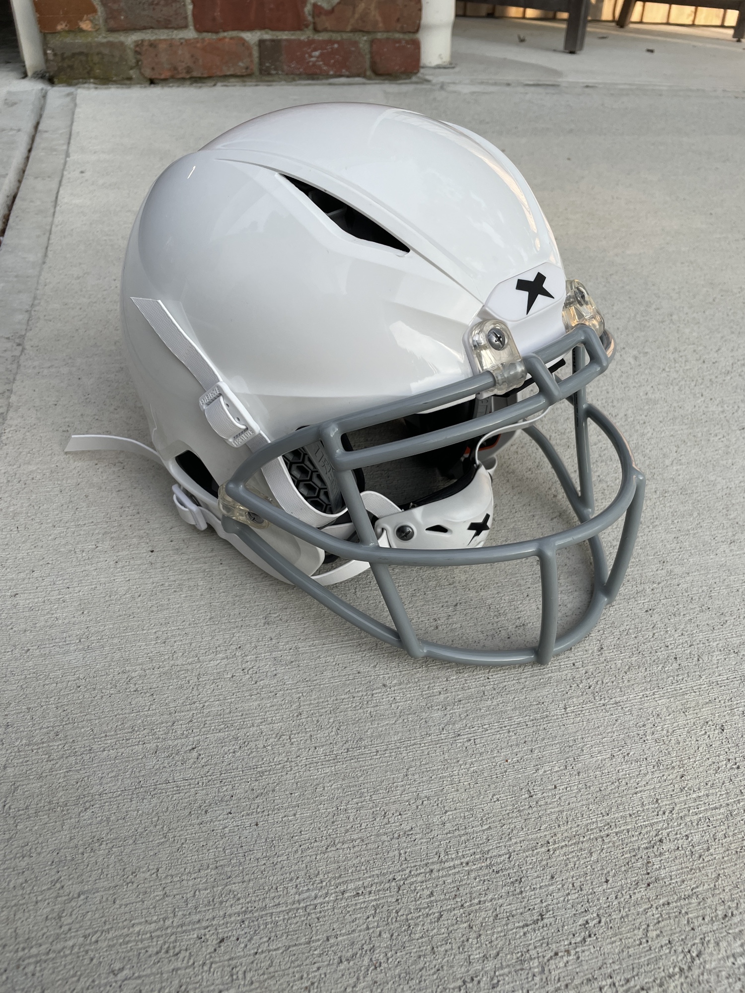 Used Youth Medium Xenith Shadow xr Helmet SidelineSwap