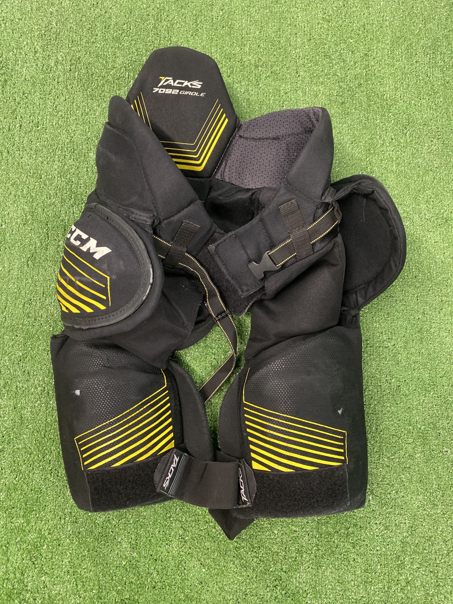 Used Medium CCM Tacks 7092 Girdle SidelineSwap