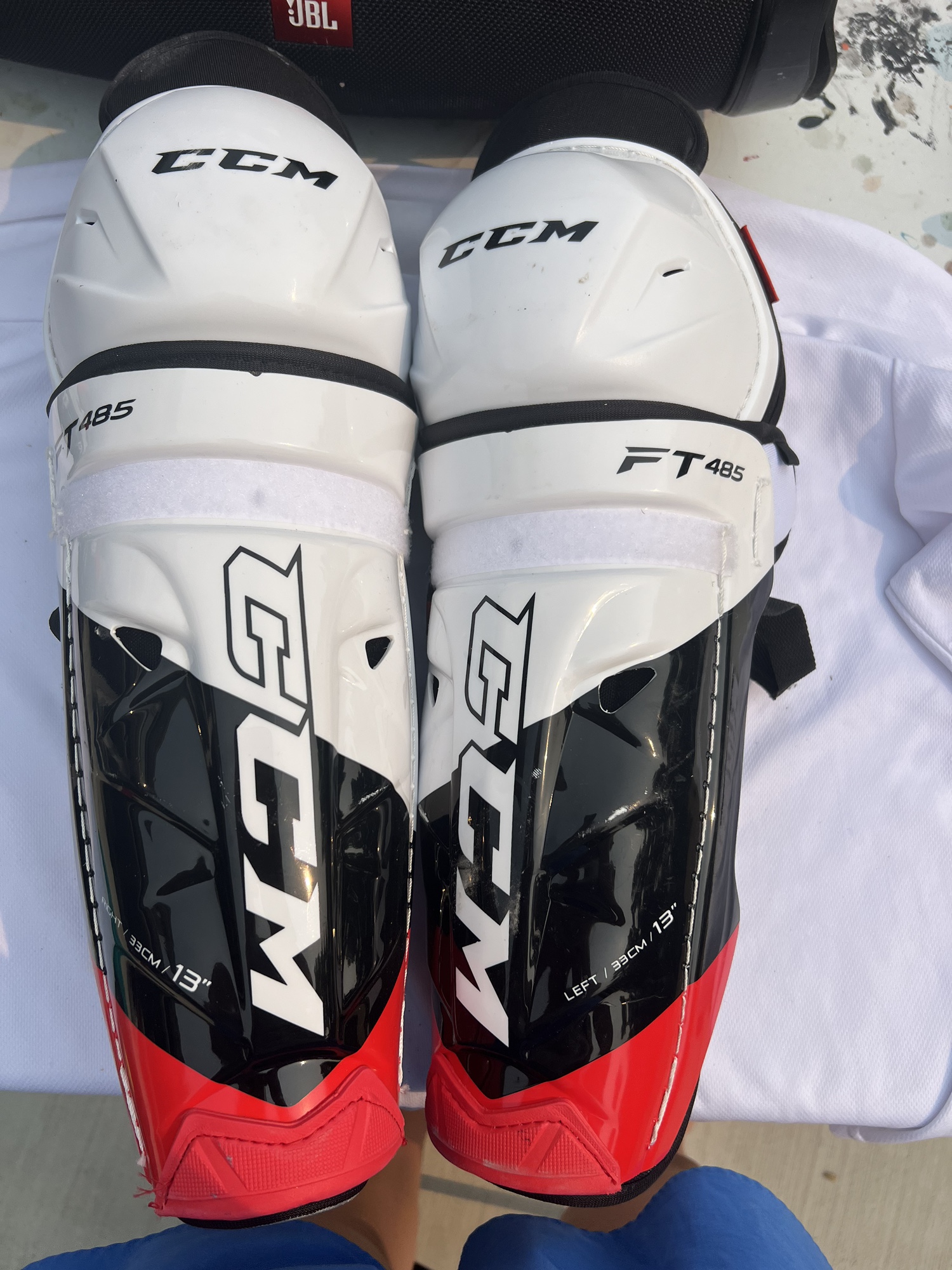 New CCM Jetspeed FT485 Shin Pads SidelineSwap