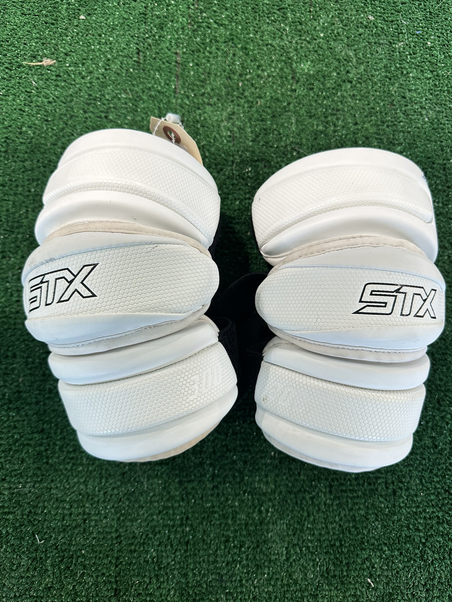 Used Medium STX Stallion 300 Arm Pads SidelineSwap