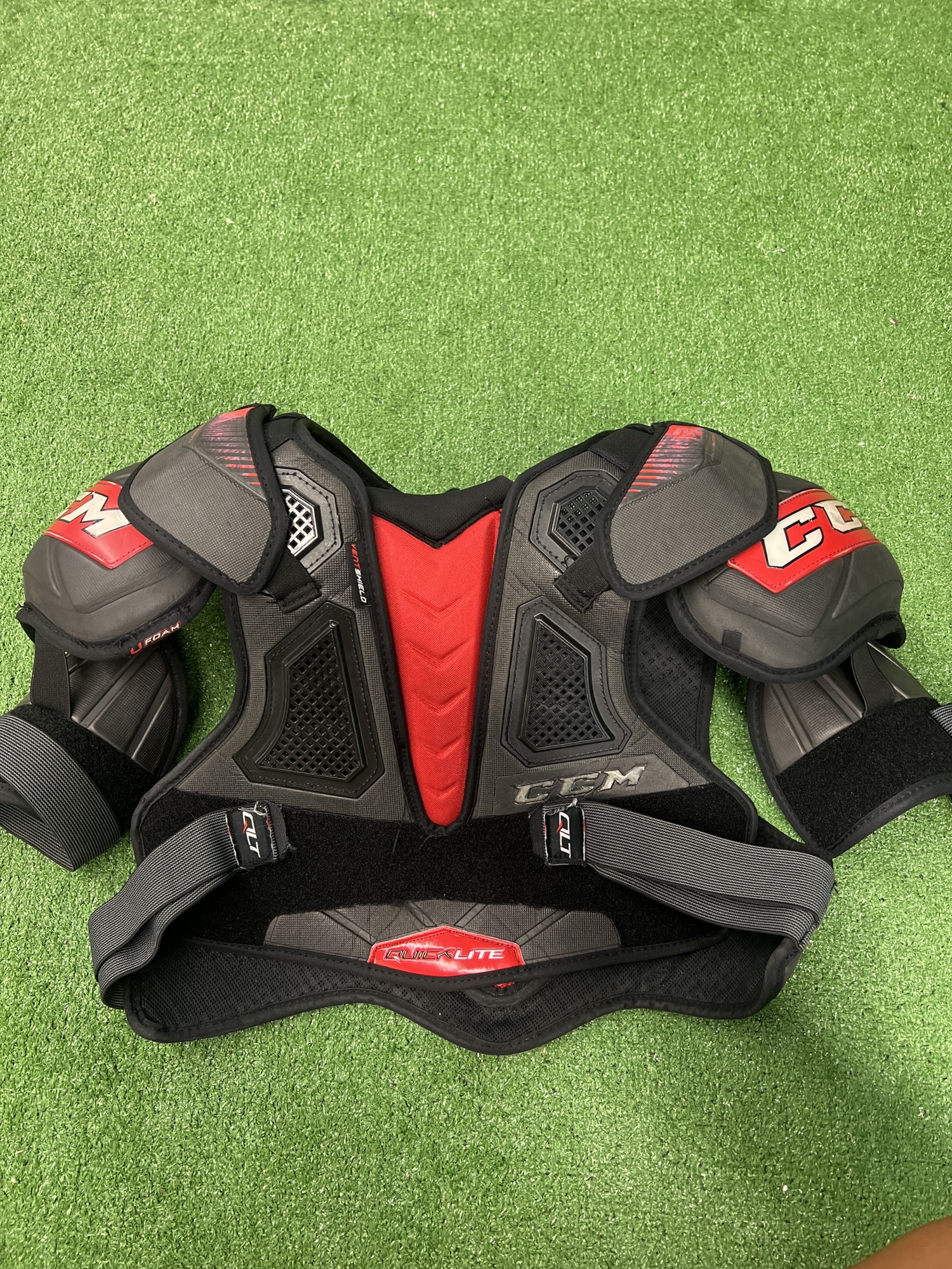 Senior Used Large CCM QuickLite Shoulder Pads SidelineSwap