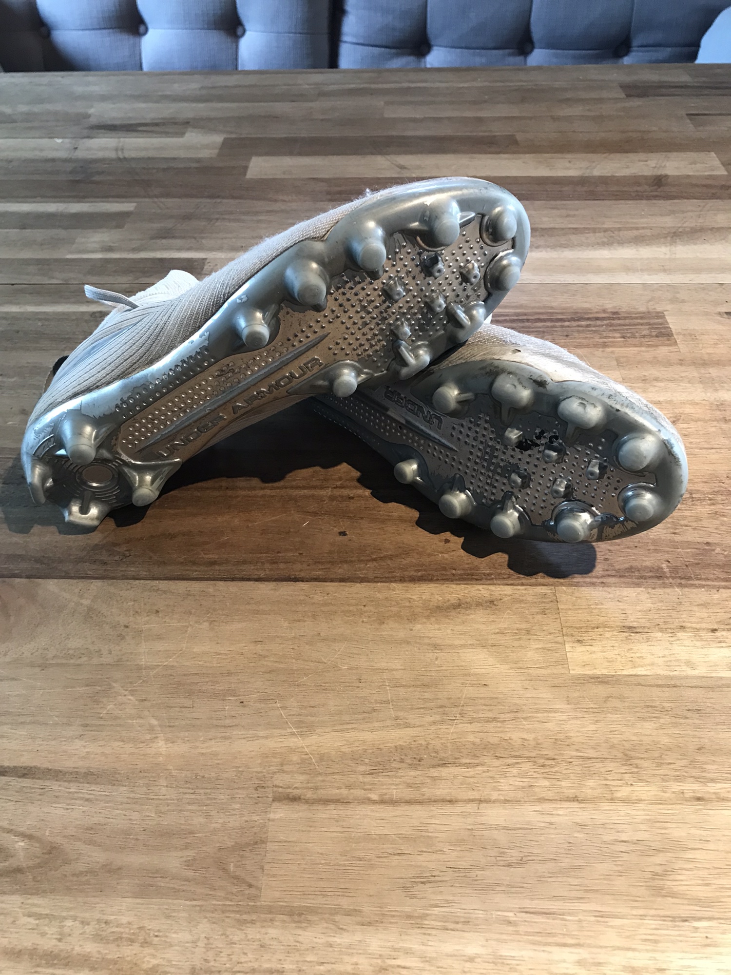 under armour spotlight cleats gold