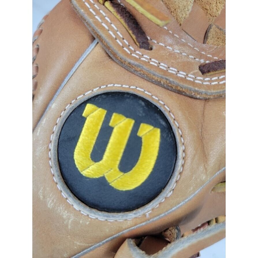 Wilson A2124 11.5" Glove Right Hand Throw SidelineSwap