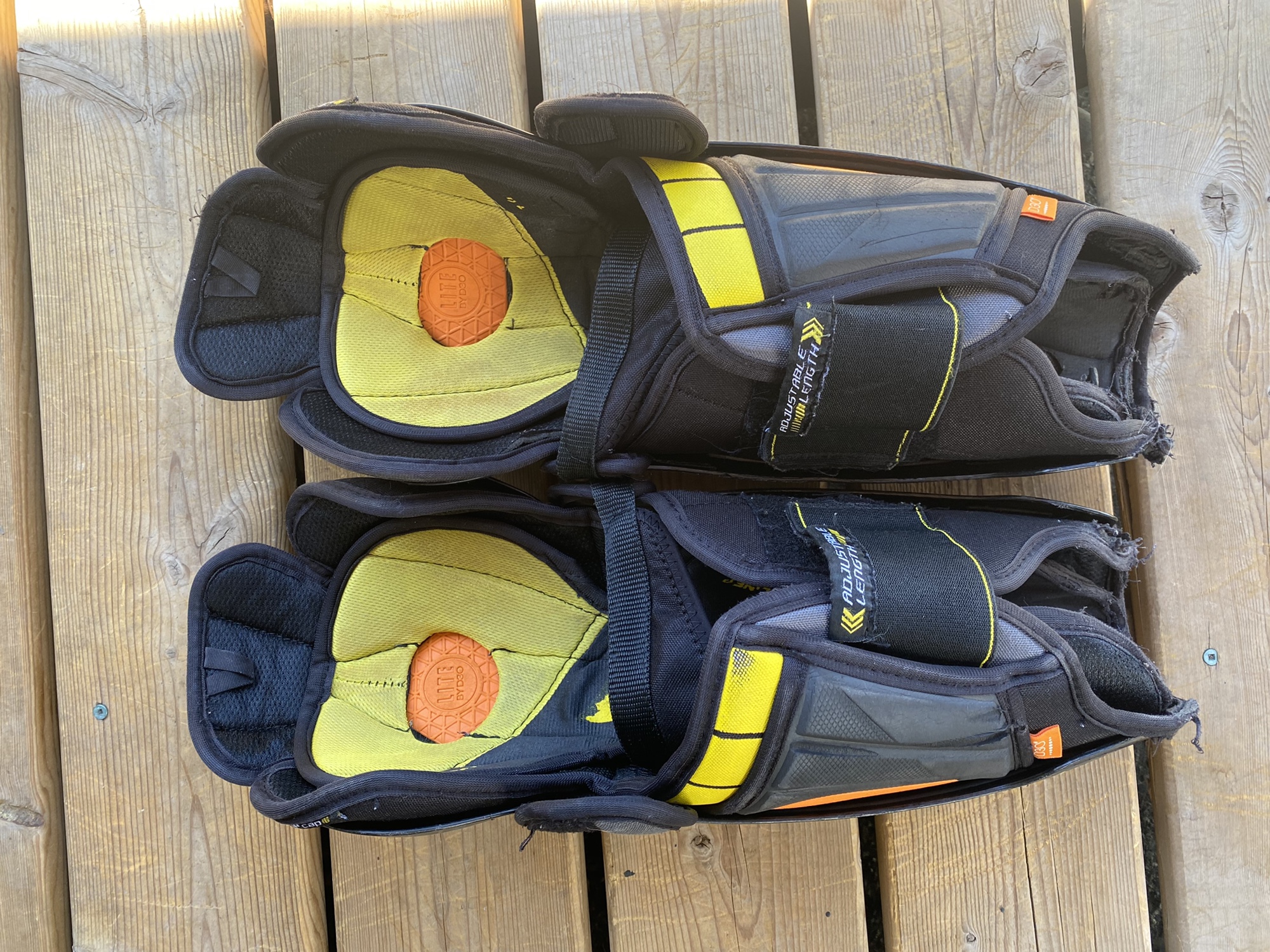 CCM Tacks 9080 Shin Pads SidelineSwap