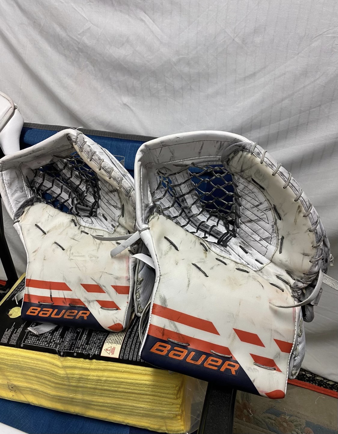 35" Bauer Hyperlite Goalie Full Set Pro Stock, 2 gloves 2 blockers