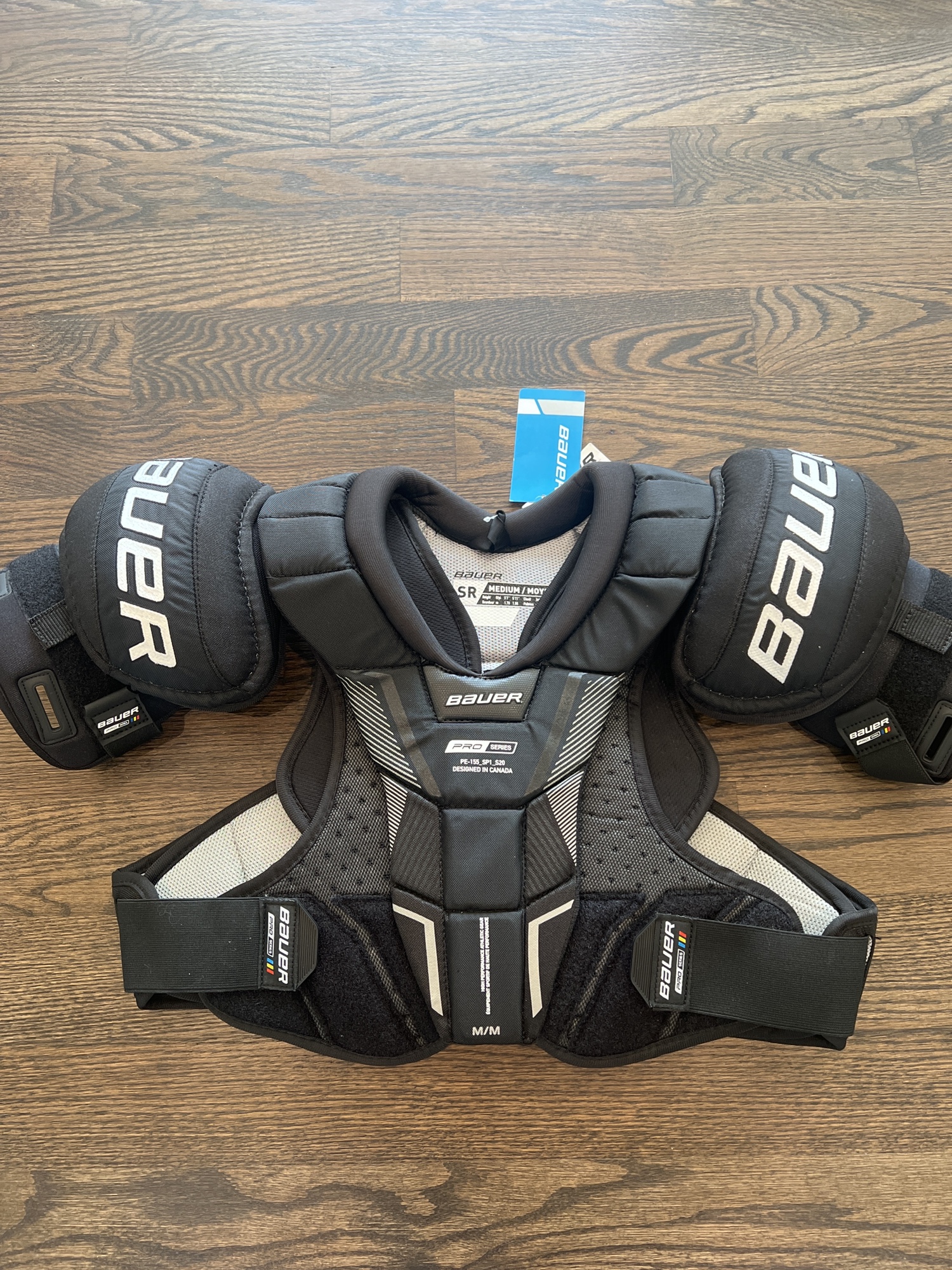 New Medium Bauer Pro Series Shoulder Pads SidelineSwap
