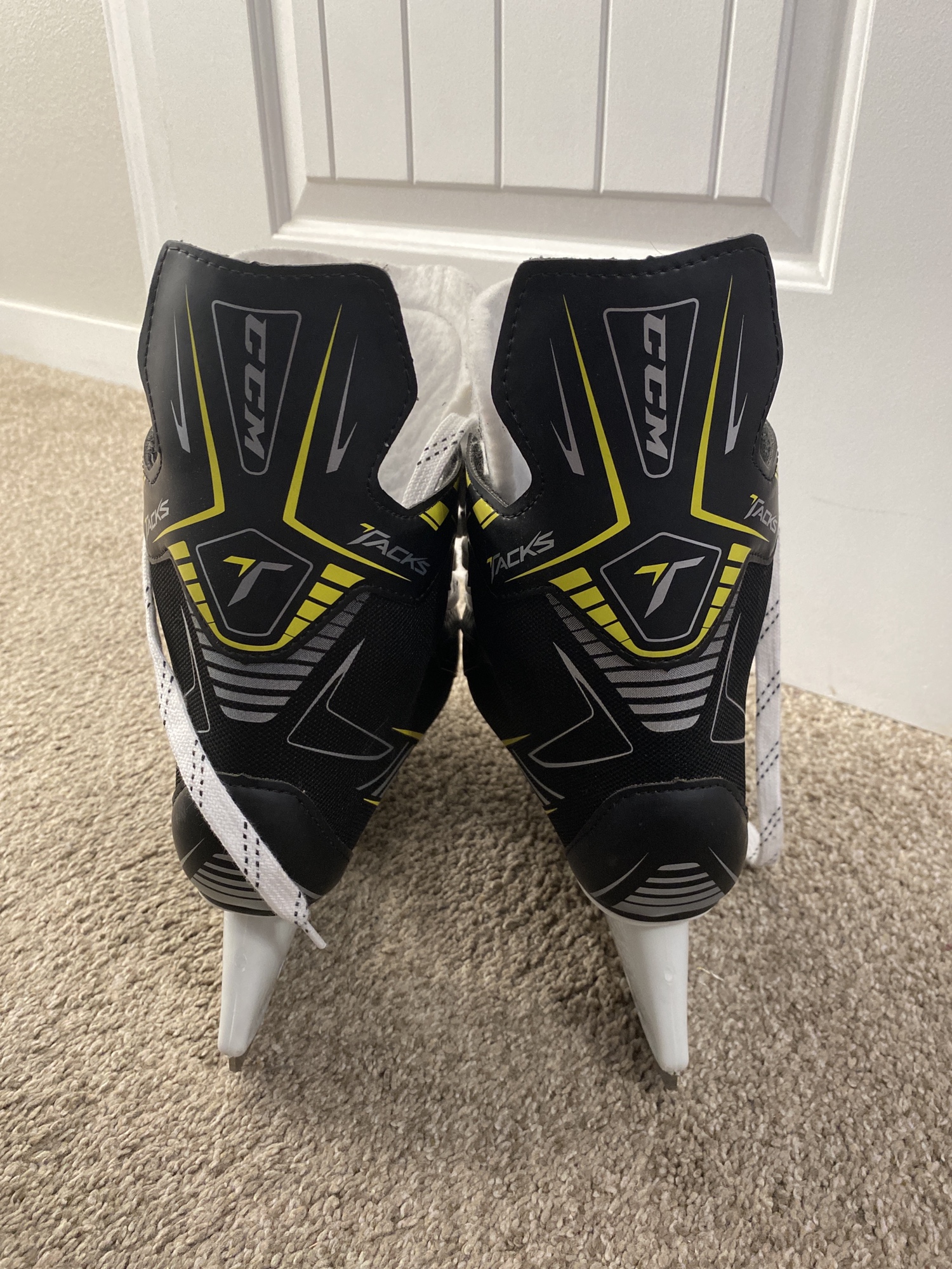 CCM Tacks 1092 Hockey Skates Size 9 SidelineSwap