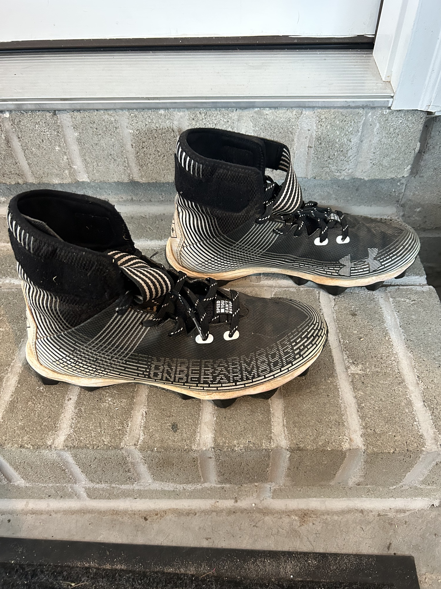 under armour low cut cleats