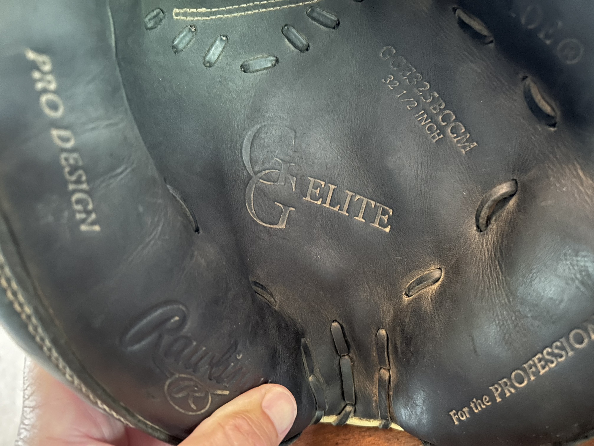 Rawlings Gold Glove Elite SidelineSwap