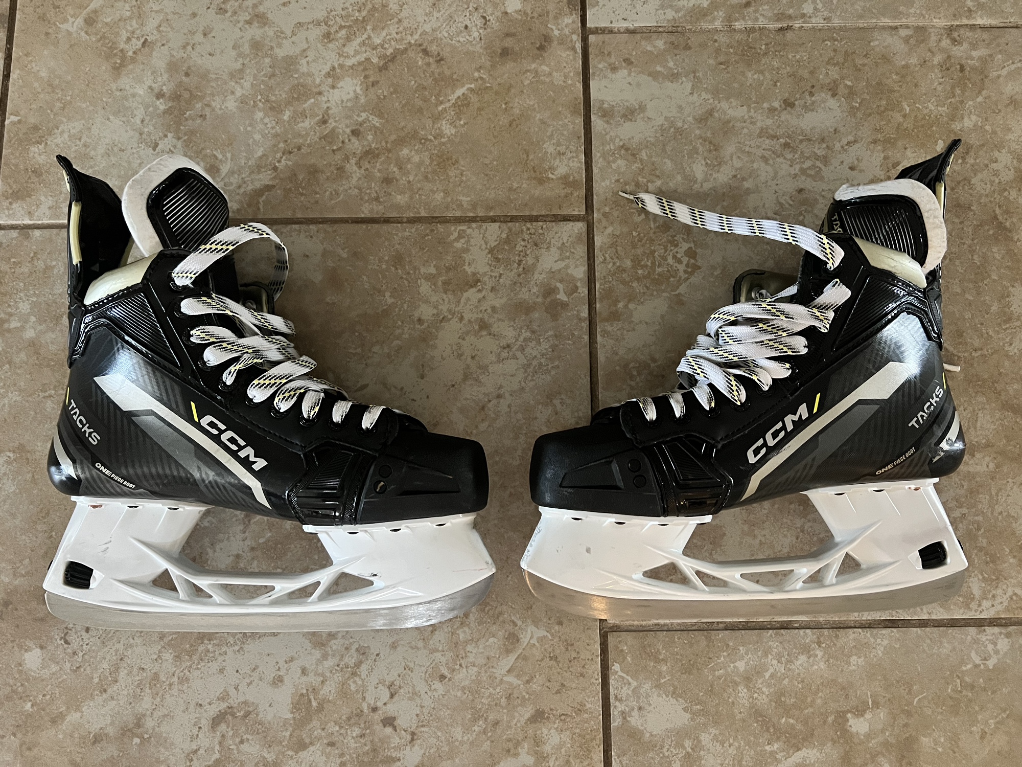 CCM Super Tacks AS 580 Skates SidelineSwap
