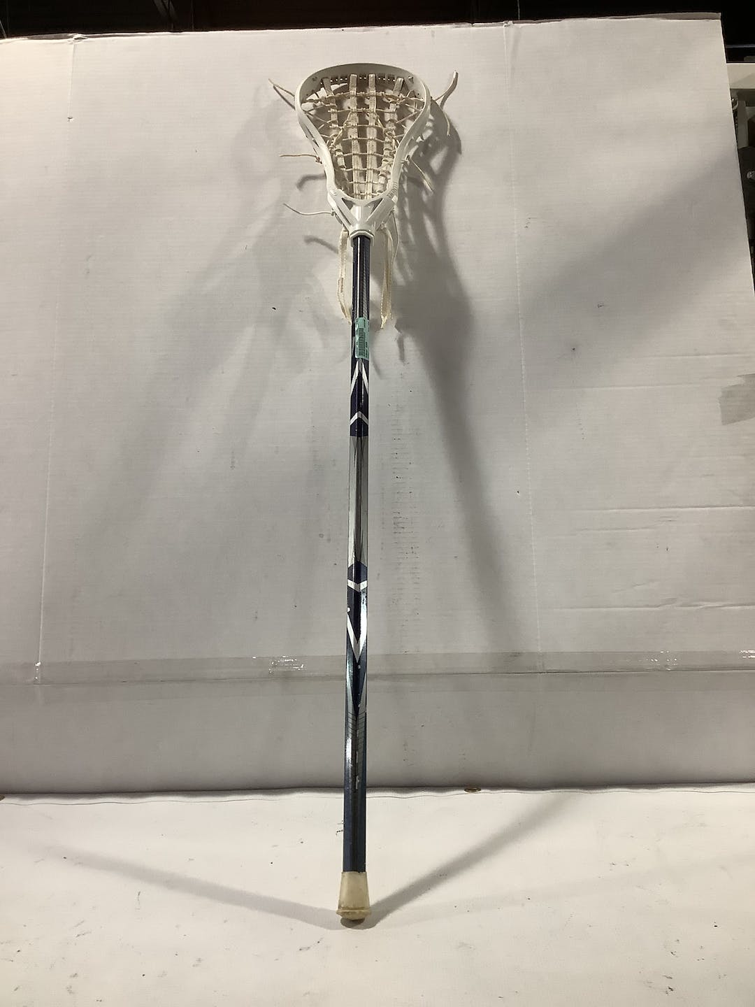 Used Debeer 6000 Aluminum Women's Complete Lacrosse Sticks SidelineSwap