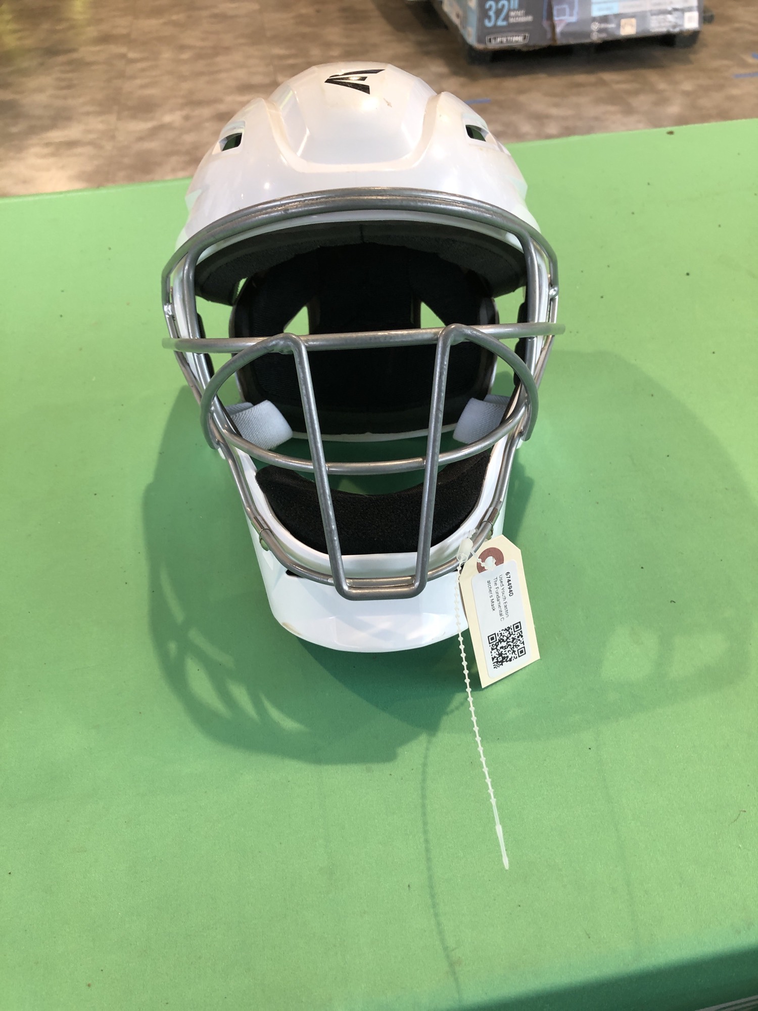 Used Youth Easton The Fundamental Catcher's Mask SidelineSwap
